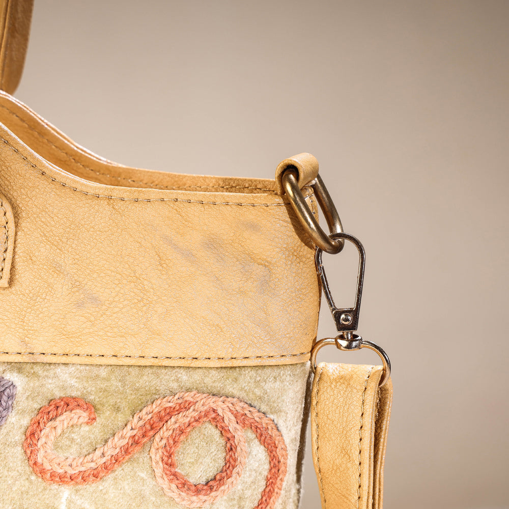 ITOKRI CRAFTS INITIATIVE Beige - Original Crewel Hand Embroidered Hand Bag with Leather Handle - view 3