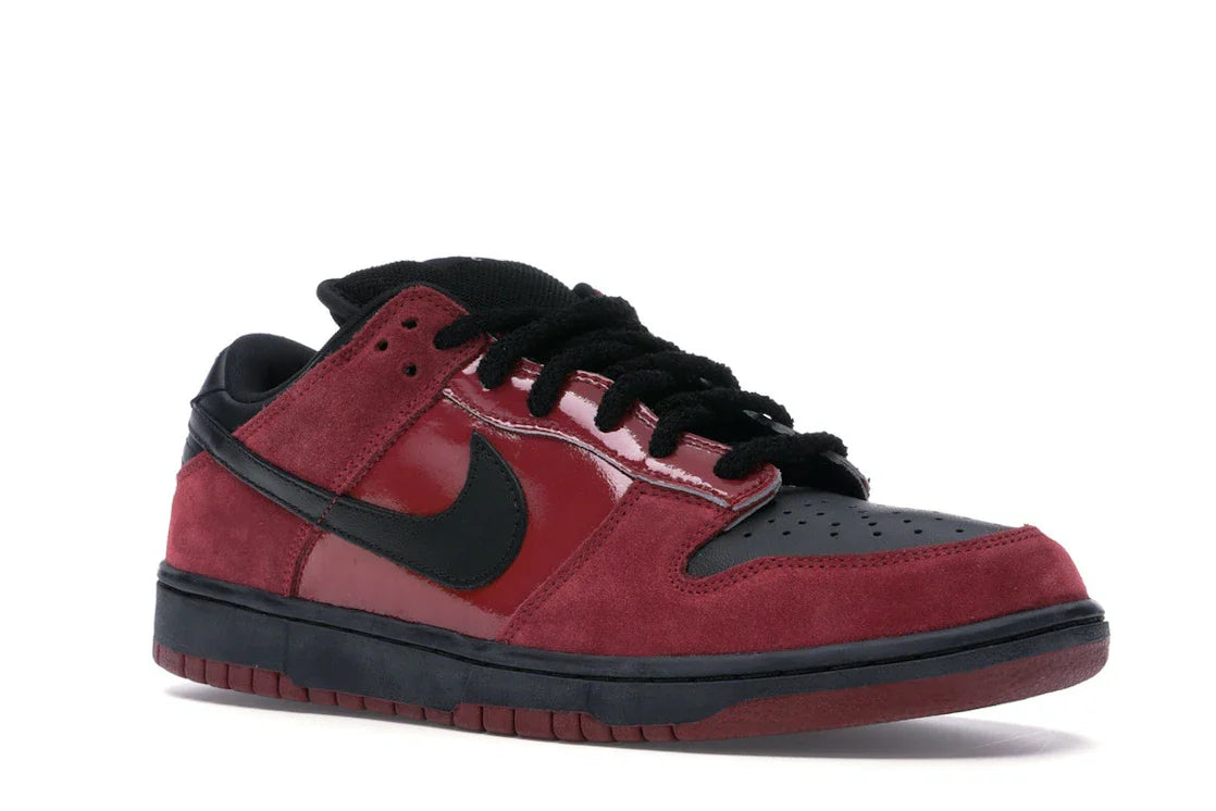 Nike SB Dunk Low 'Milli Vanilli' – Red - view 4
