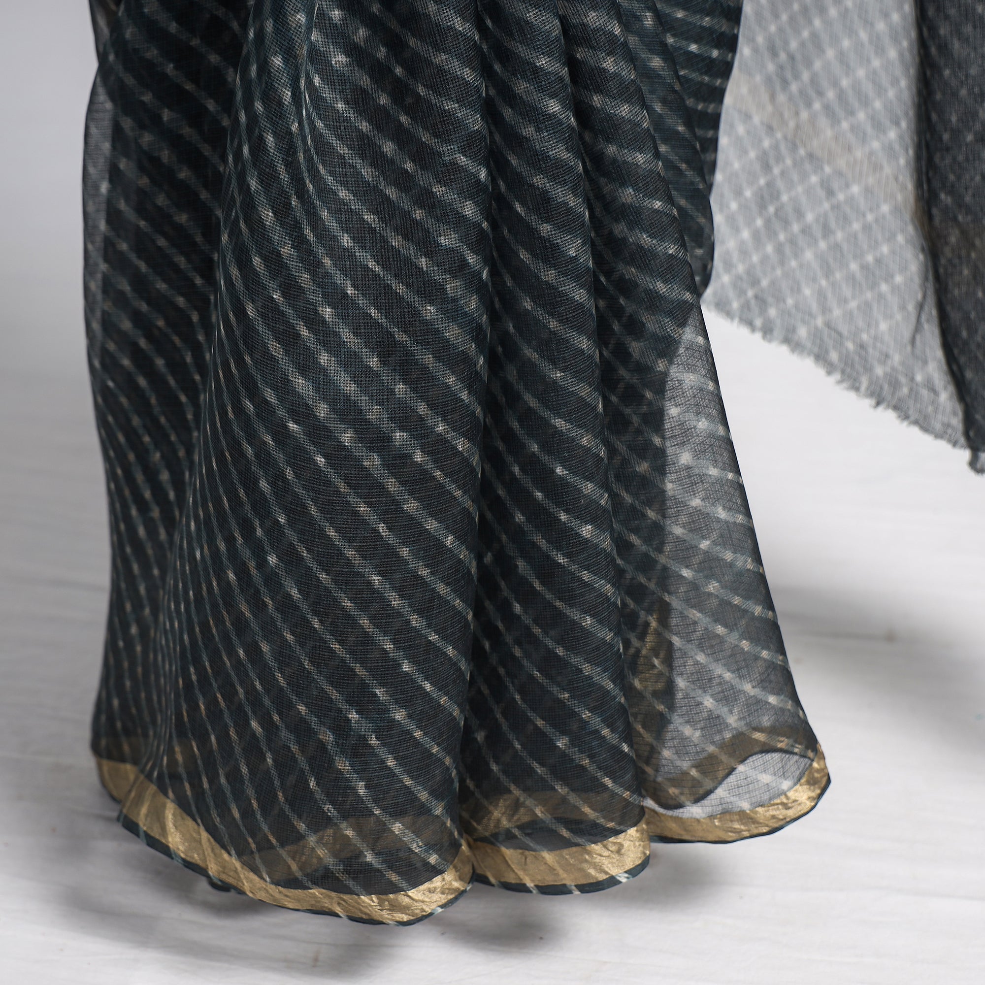 LEHARIYA BY BADSHAH MIYAN Black - Leheriya Tie-Dye Kota Doria Silk Saree - view 6