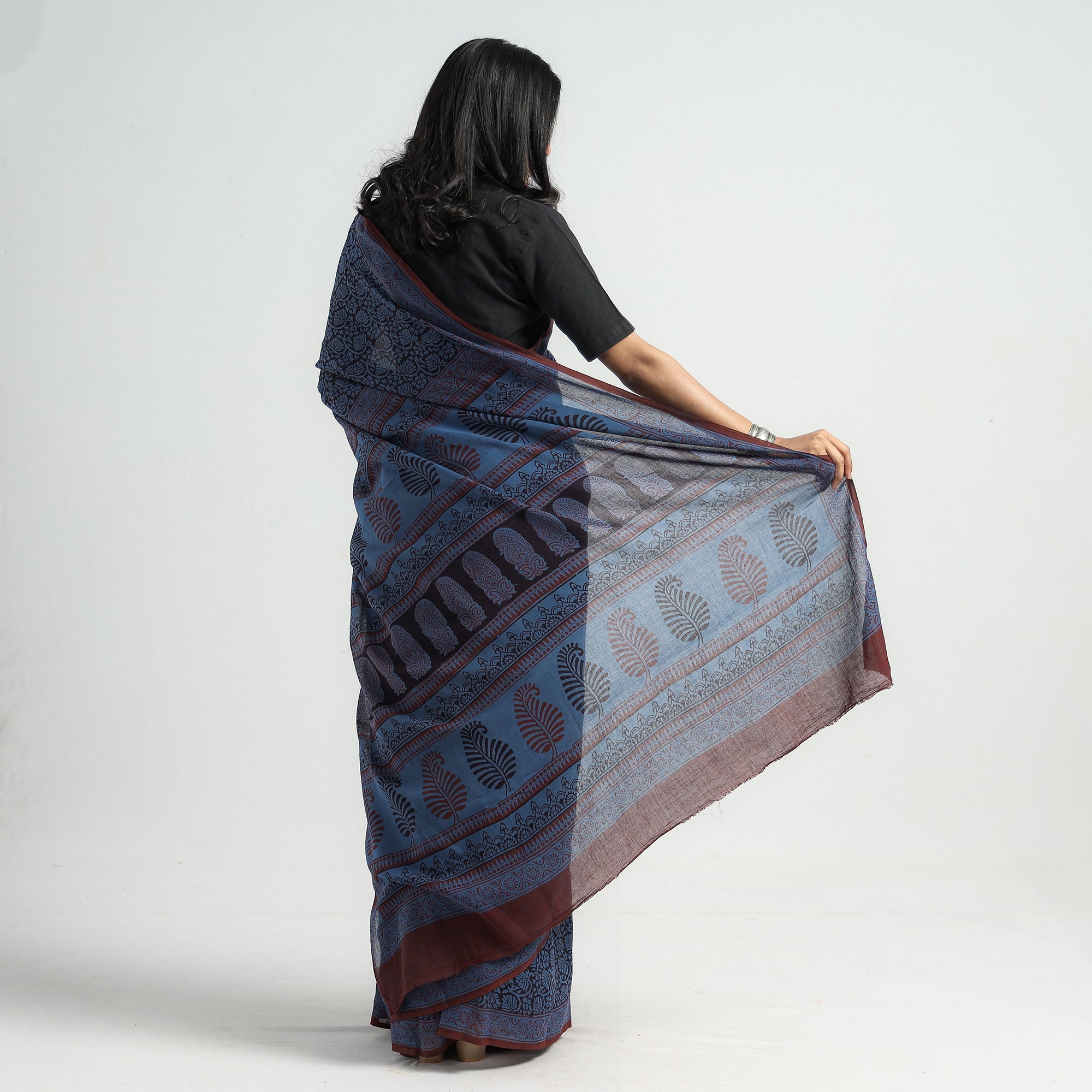 BAGH PRINTS BY YAKOOB KHATRI Blue - Bagh Hand Block Printed Cotton Saree - view 7