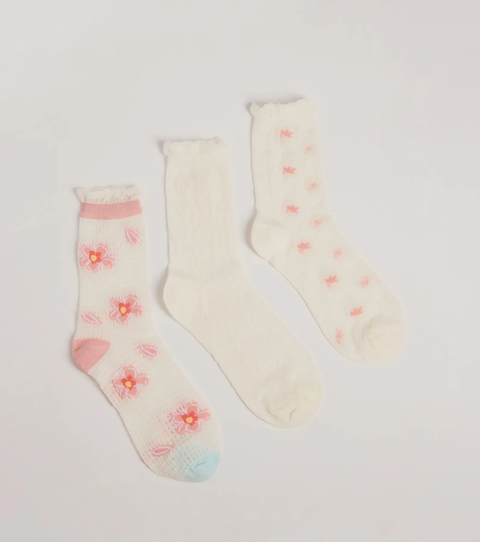 Windsor Floral Charm Three-Pack Sock Set – IVORY