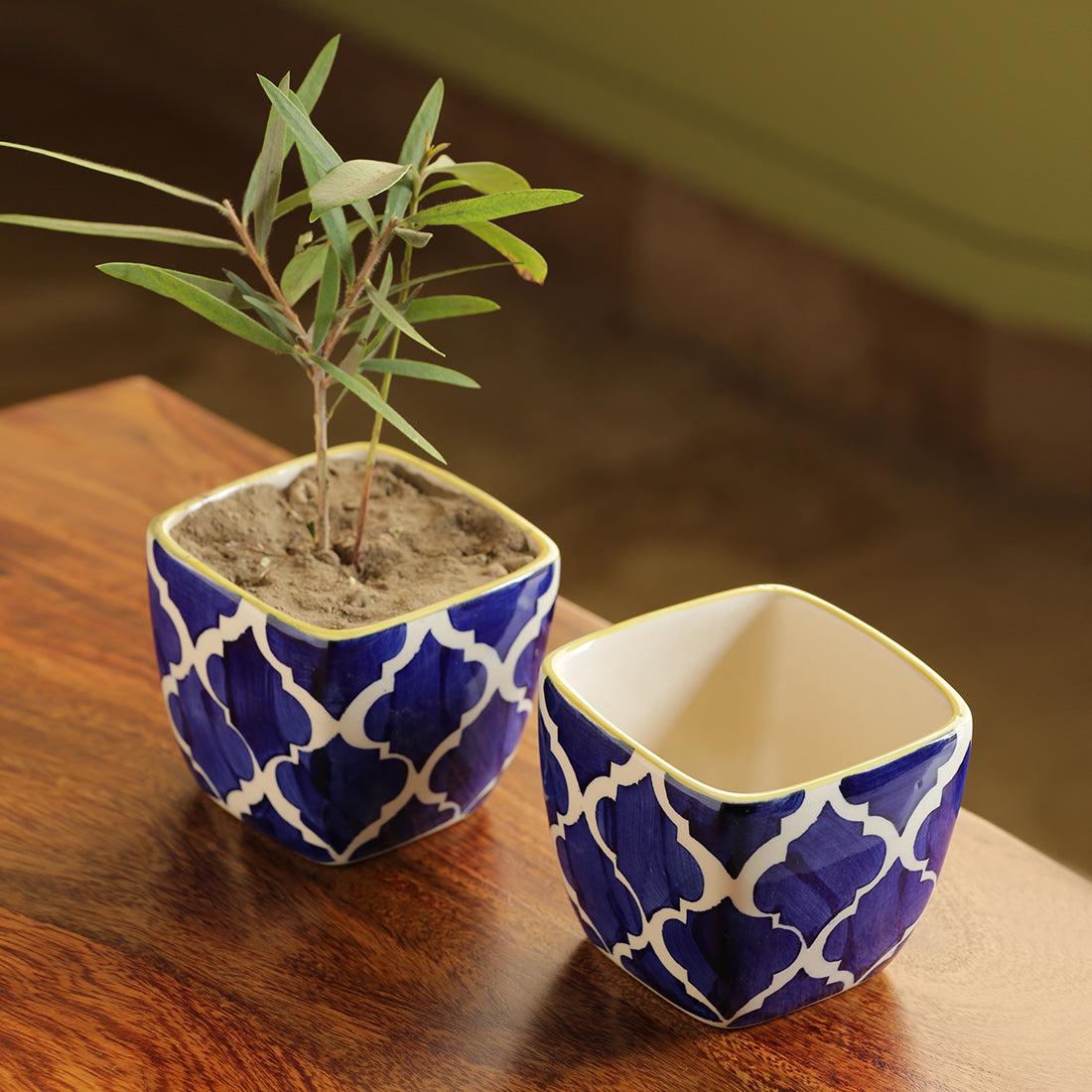 EXCLUSIVELANE 'Moroccan Roots' Handpainted Ceramic Planters (Set Of 2)