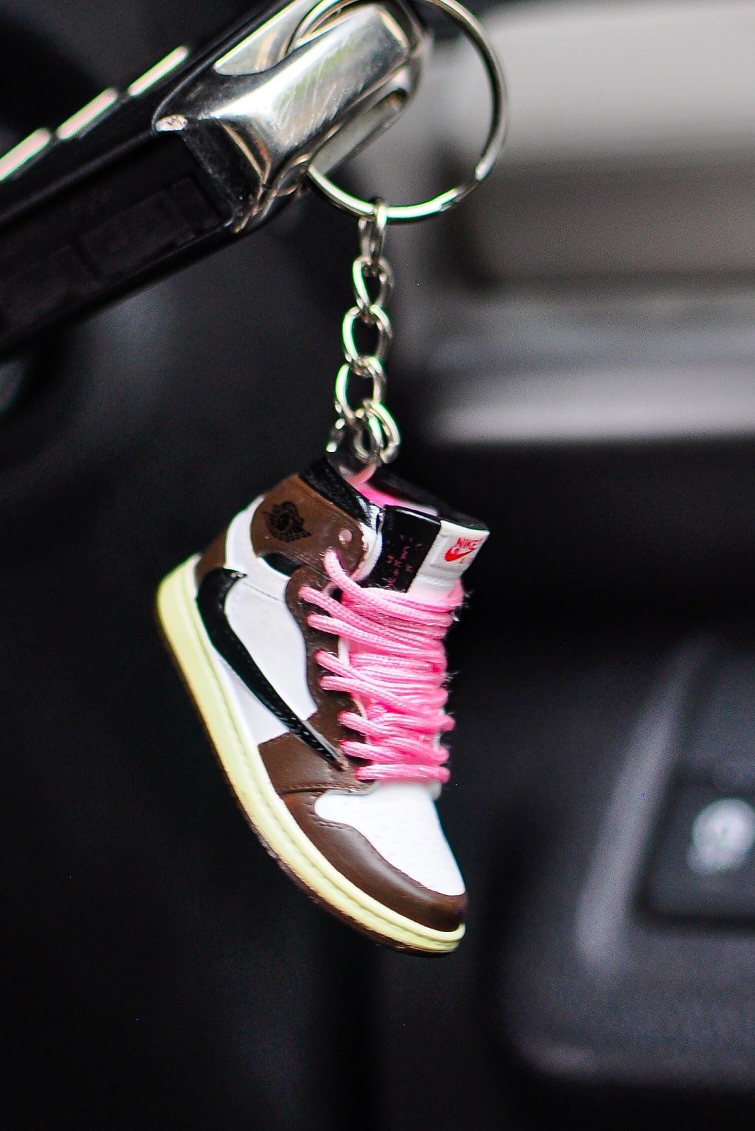 Kicks Machine 3D Sneaker Keychain Travis Mocha High
