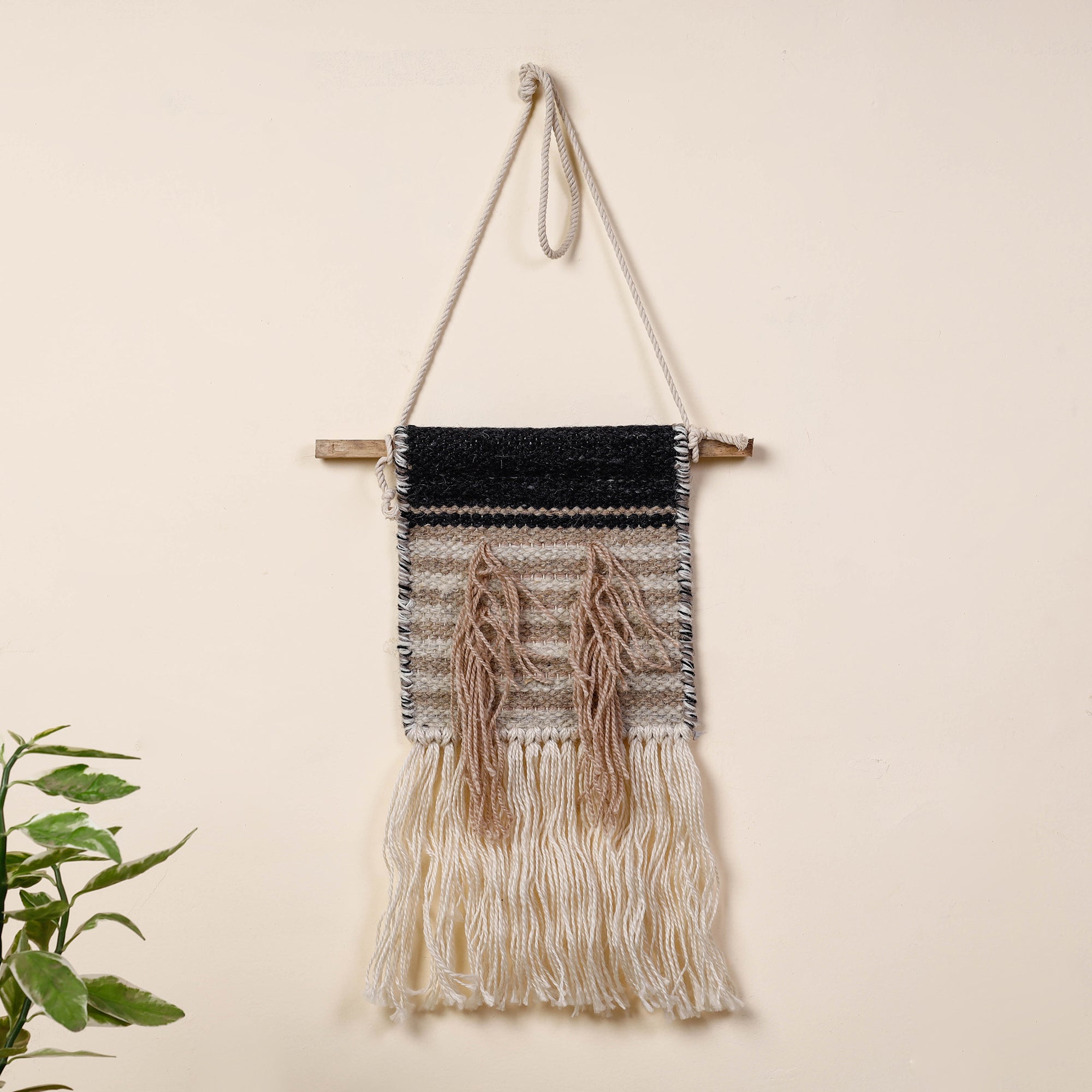 ITOKRI CRAFTS INITIATIVE Bhadohi Handwoven Wool Geometric Fringed Wall Hanging
