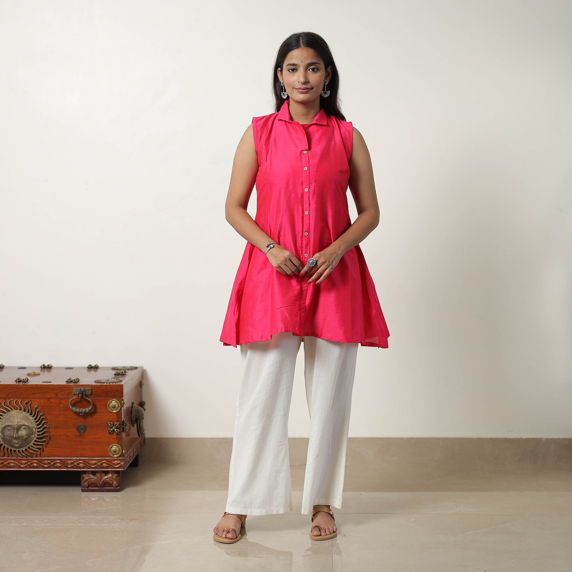 ITOKRI CASUALS Aahana Pink Slub Silk Short Plain Kurta - view 3
