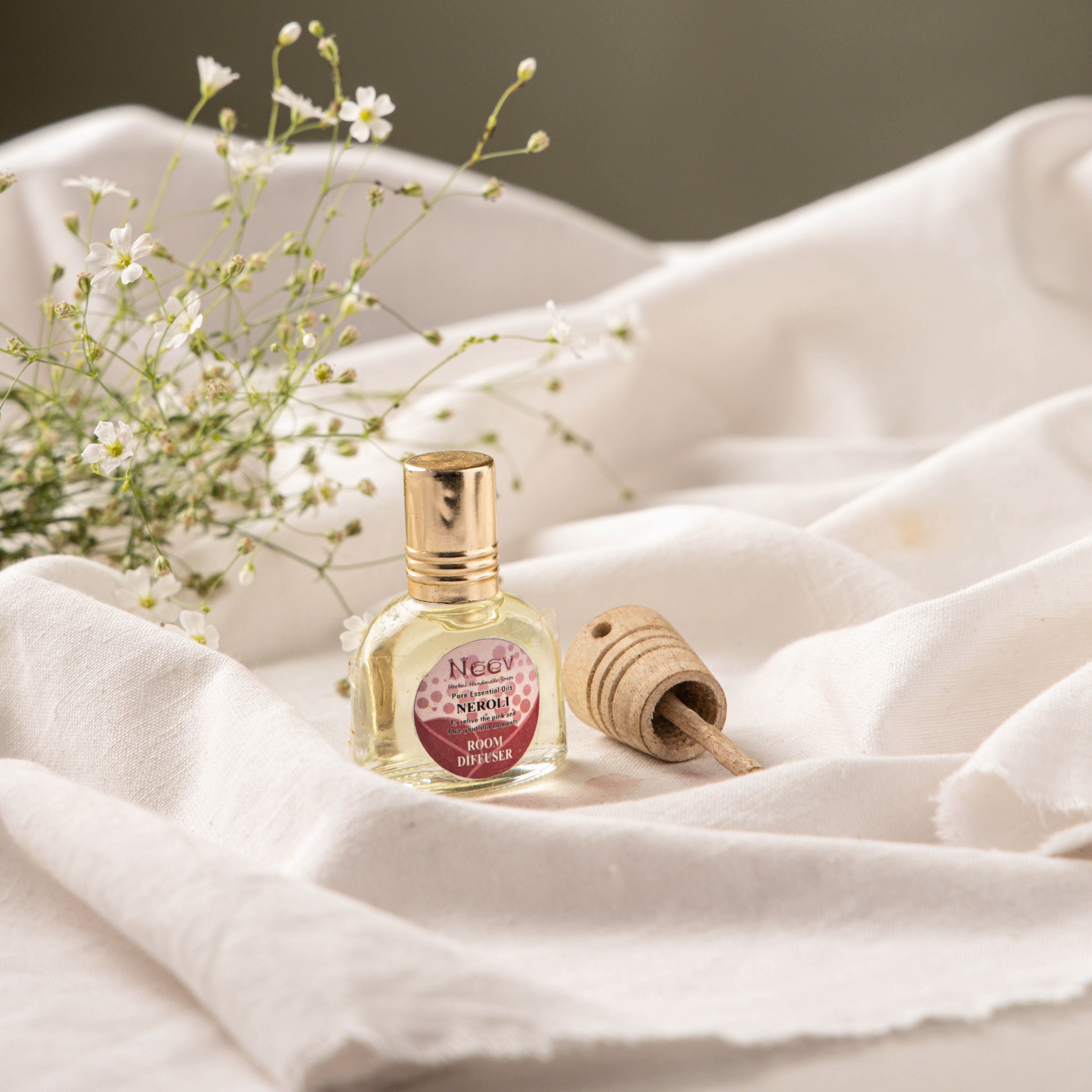 NEEV "Neroli Room Diffuser To relive the pink and blue youthful moments" - view 2