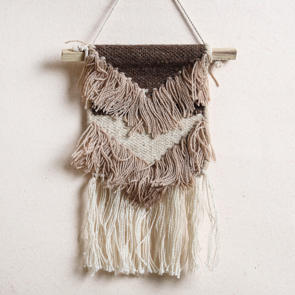 ITOKRI CRAFTS INITIATIVE Bhadohi Handwoven Wool Geometric Fringed Wall Hanging