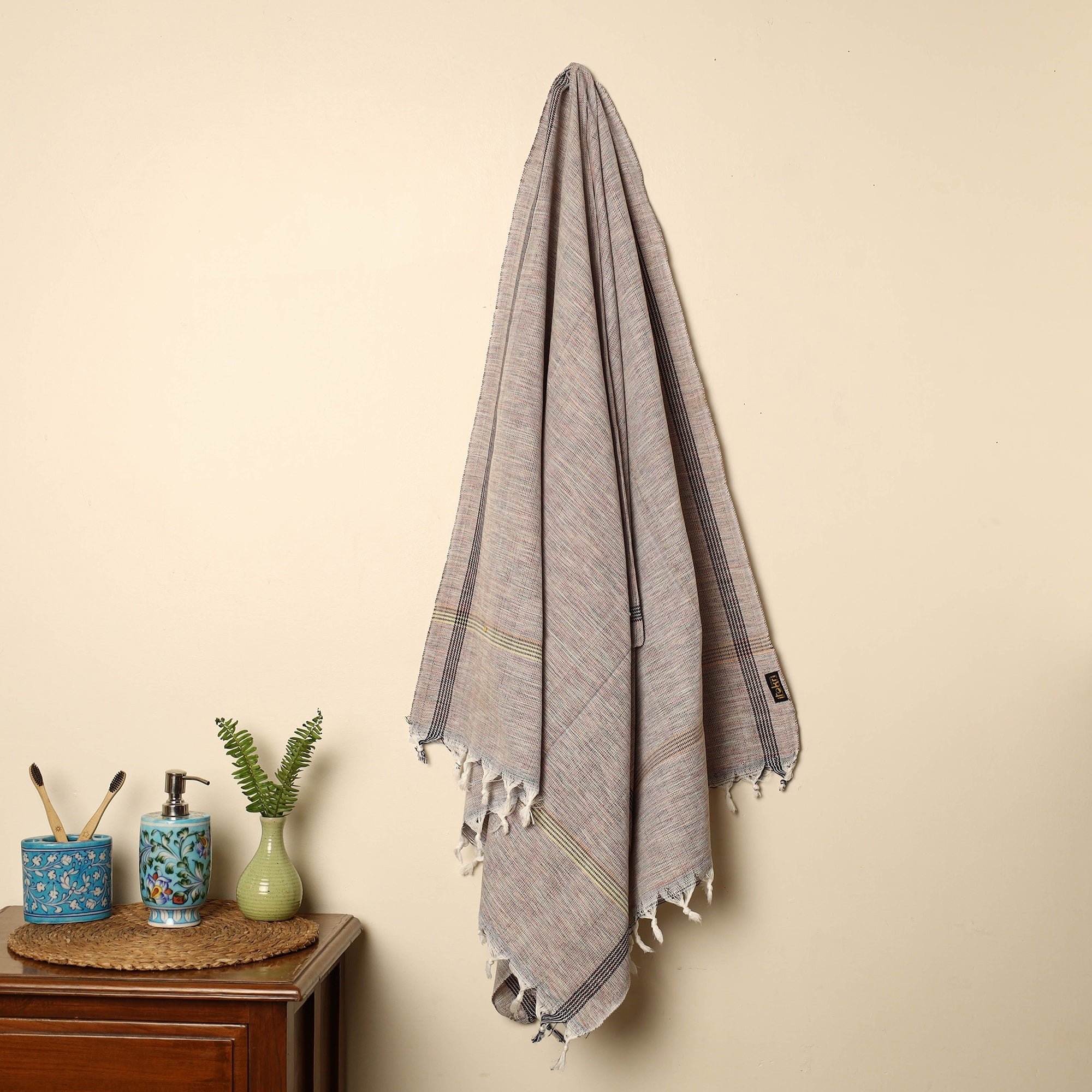 GWALIOR HANDLOOMS Brown - Handloom Fine Cotton Plain Bath Towel 38