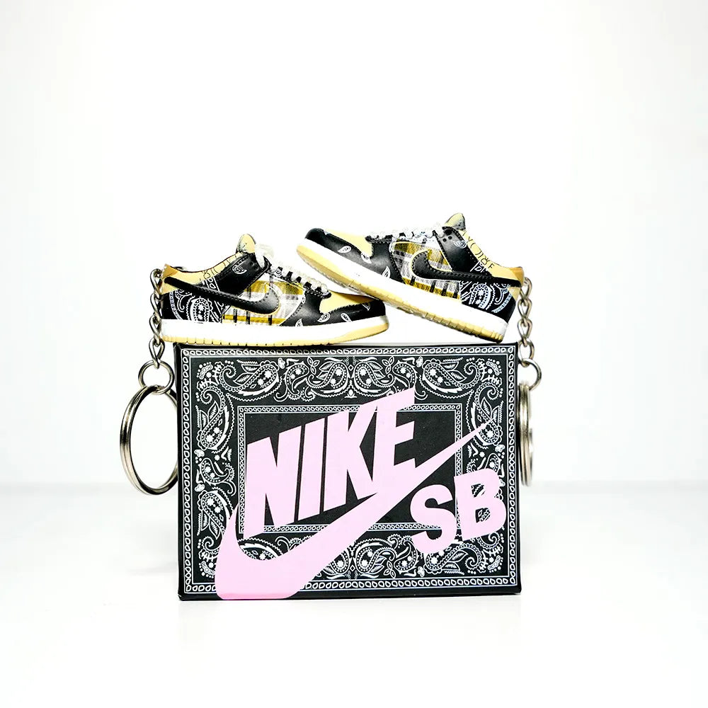Kicks Machine 3D Sneaker Keychain With Box - SB Dunk Travis