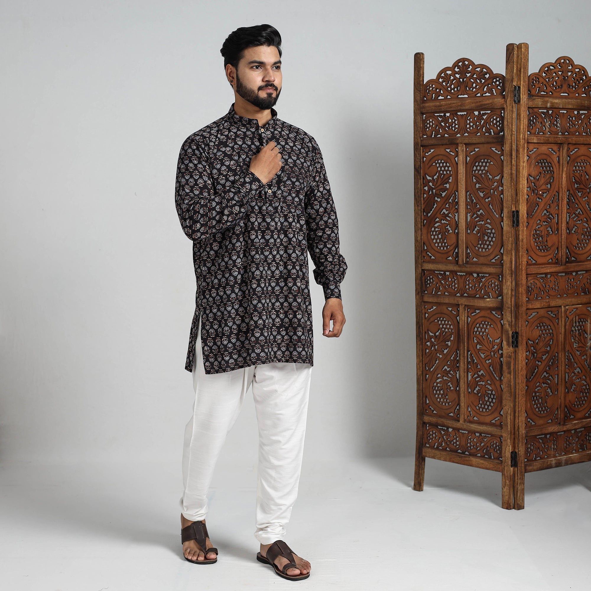 ITOKRI CASUALS Ajrakh Block Printed Cotton Men Short Kurta 08