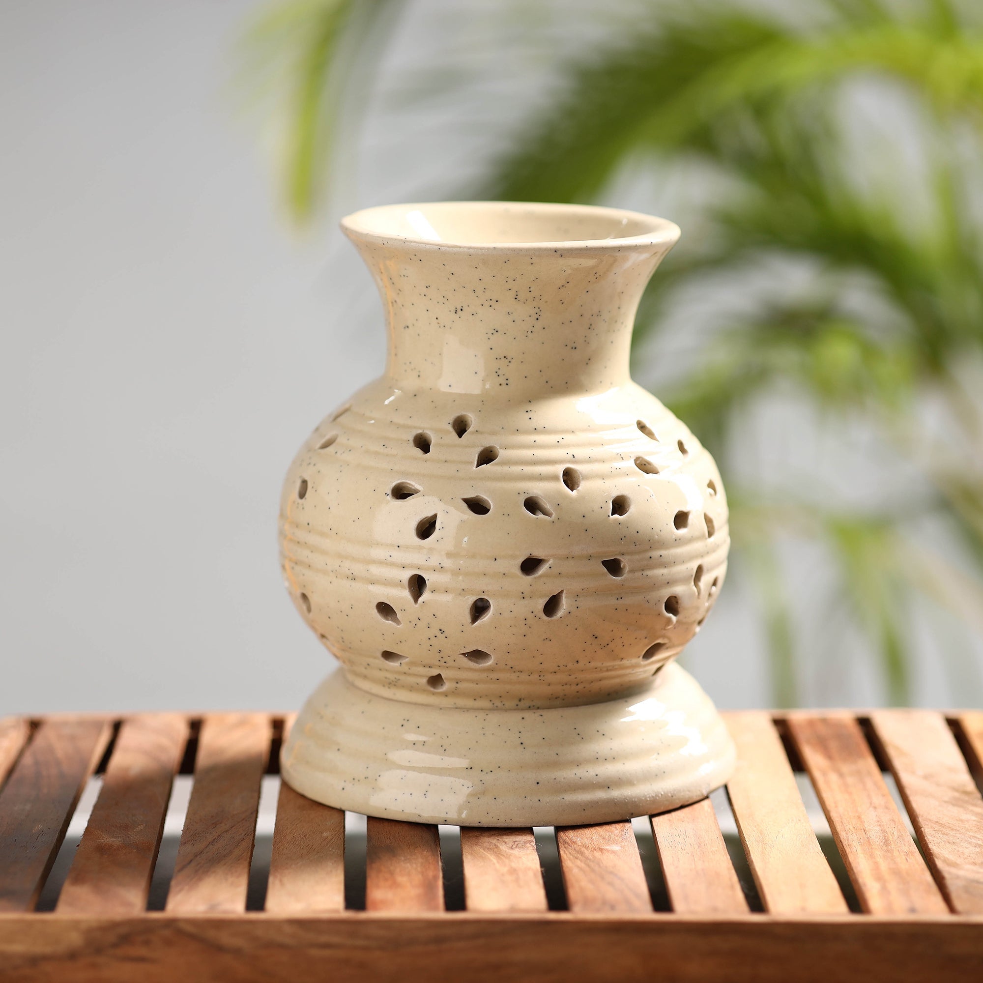 ITOKRI CRAFTS INITIATIVE Handcrafted Ceramic Electrical Aroma Diffuser (7 inches) - view 2
