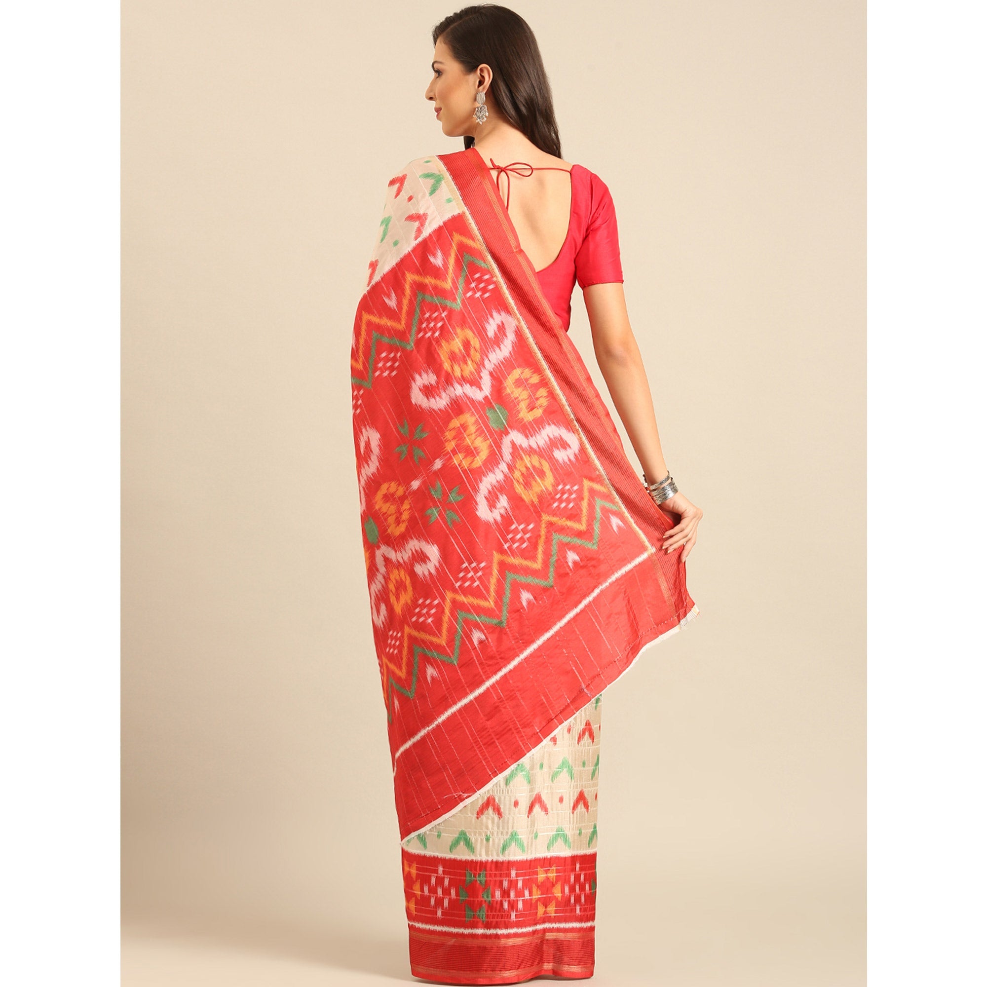 Peachmode Cream Digital Patola Printed Cotton Blend Saree - view 5
