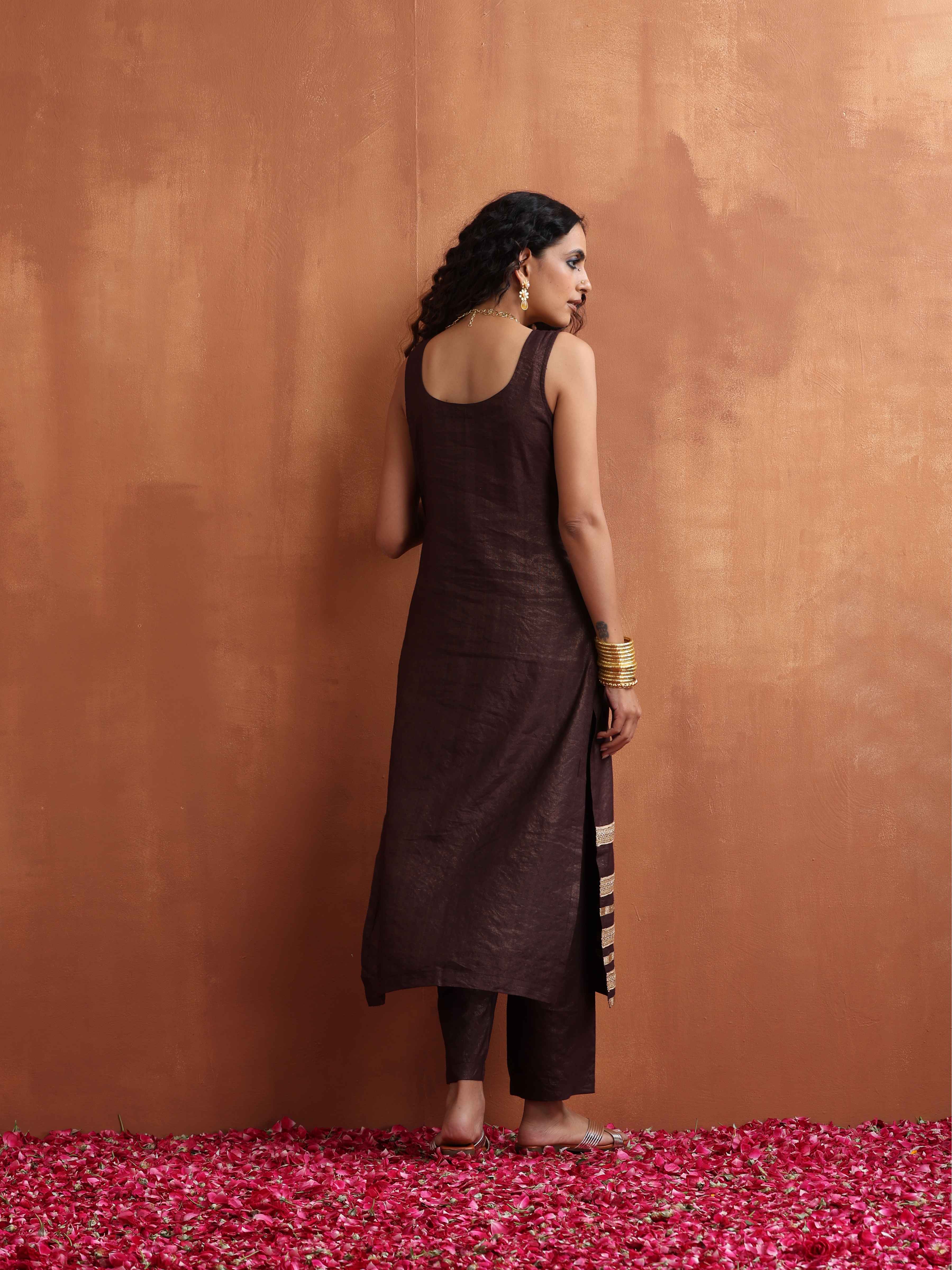 trueBrowns Brown Metallic Straight Kurta Set - view 7