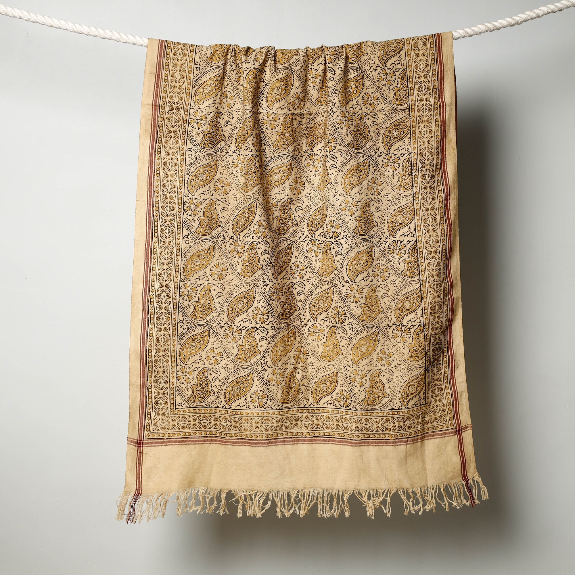 PITCHUKA SRINIVAS KALAMKARI PEDANA Beige - Pedana Kalamkari Block Printed Handloom Cotton Towel - view 2