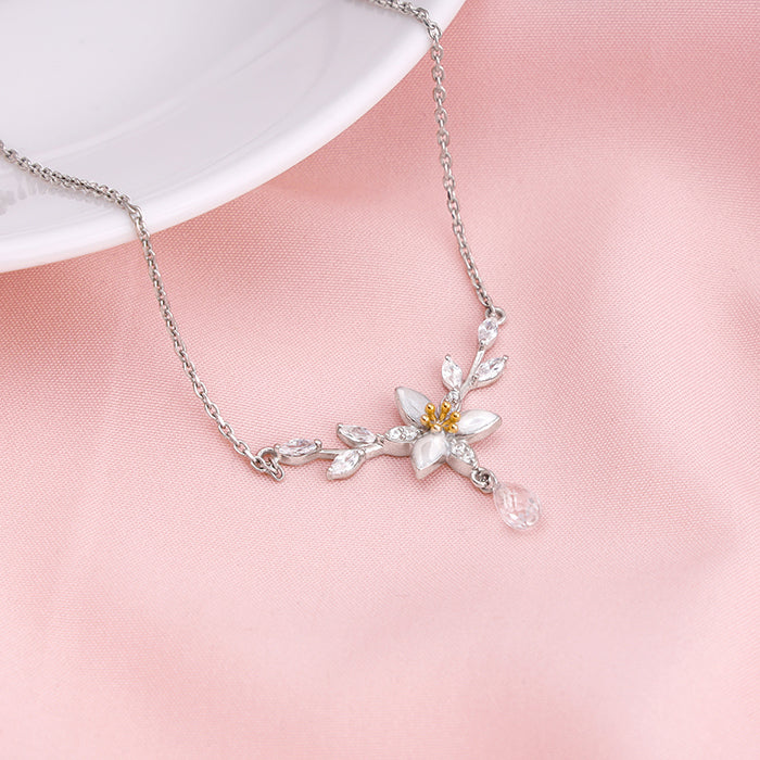 GIVA Jewellery Silver One in a Trillium Necklace - view 2