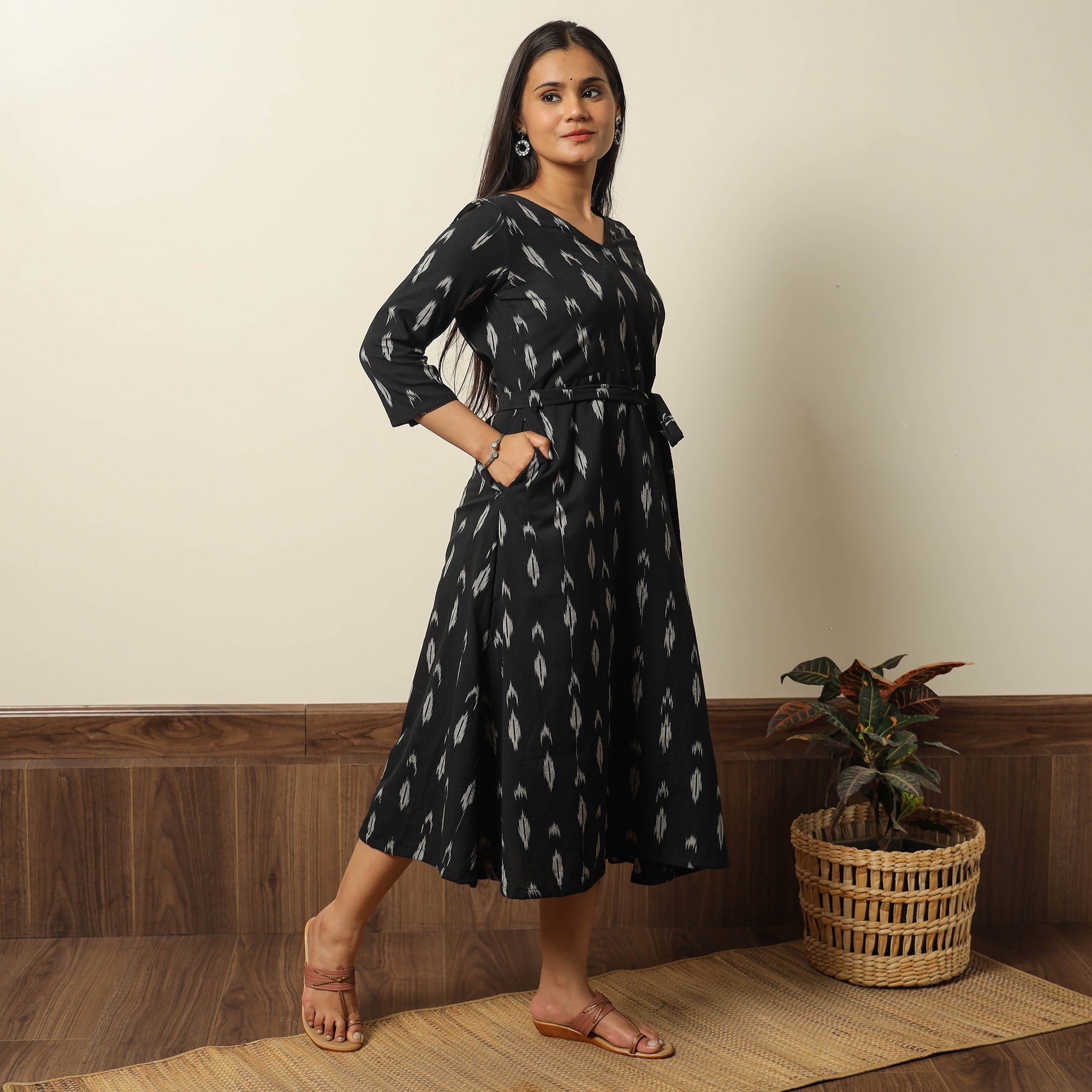 ITOKRI CASUALS Black - Pochampally Ikat Weave Cotton Dress with Belt 22 - view 4