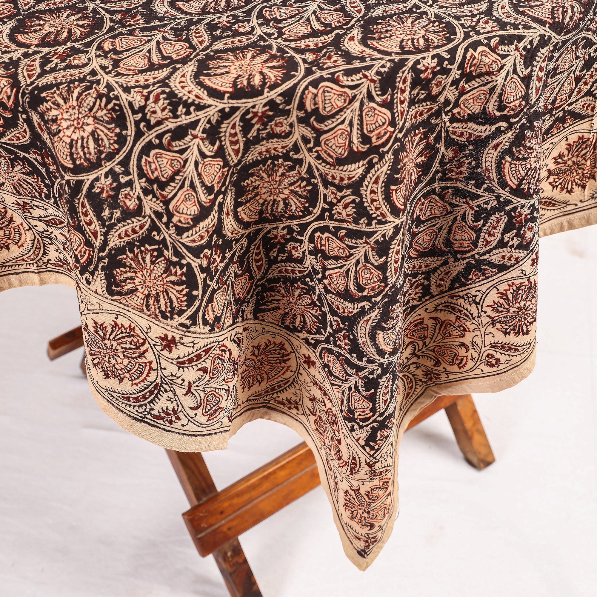 PITCHUKA SRINIVAS KALAMKARI PEDANA Black - Original Pedana Kalamkari Block Printed Cotton Table Cover (44 x 44 in) - view 2