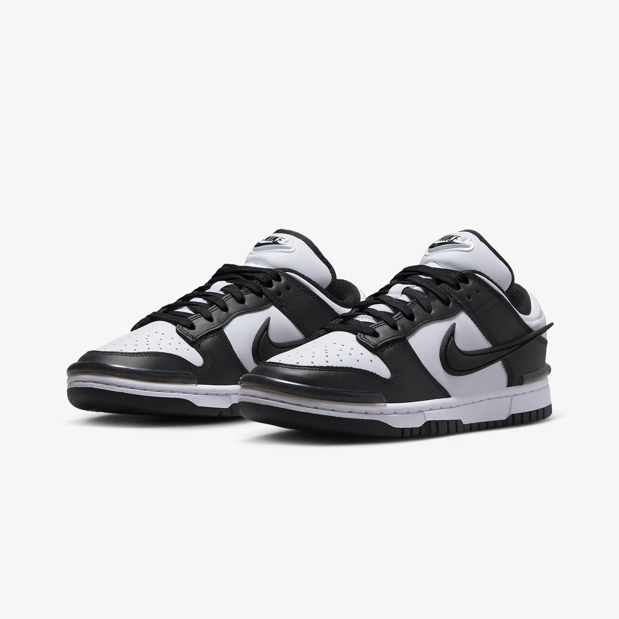 Nike | DUNK LOW TWIST { BLACK/WHITE-BLACK