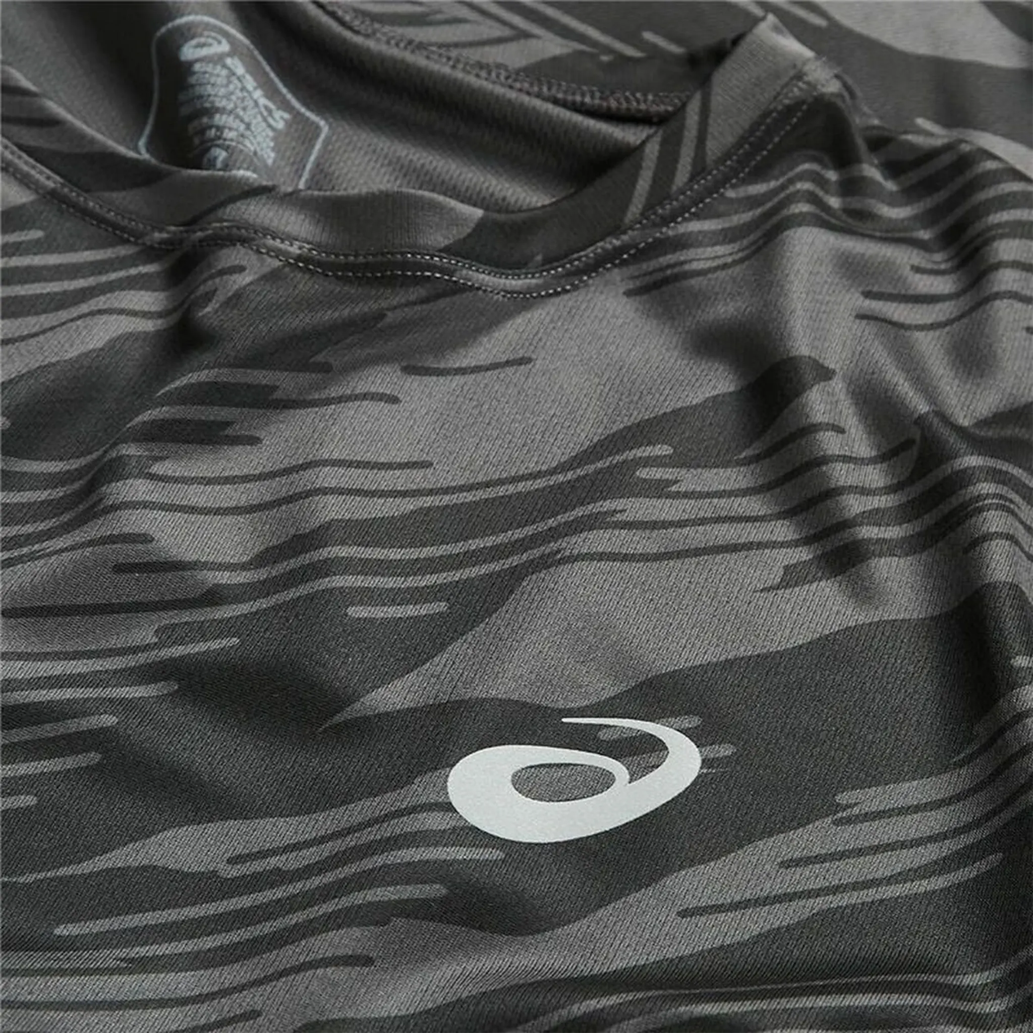 ASICS Core All Over Graphite Grey T Shirt - view 4