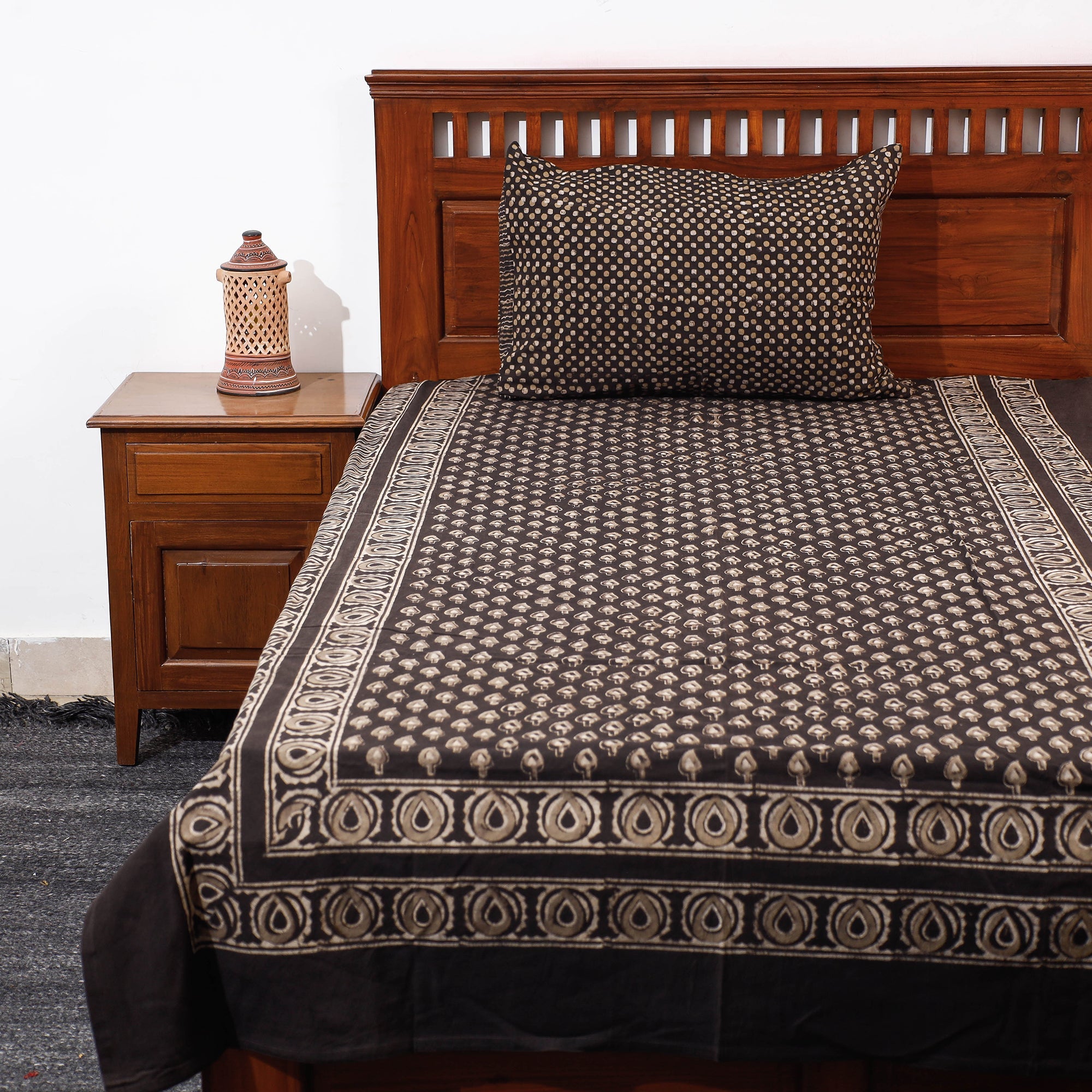 HAVELI CHRONICLES Brown - Pipad Block Printed Cotton Single Bed Cover with Pillow Covers (90 x 60 in)
