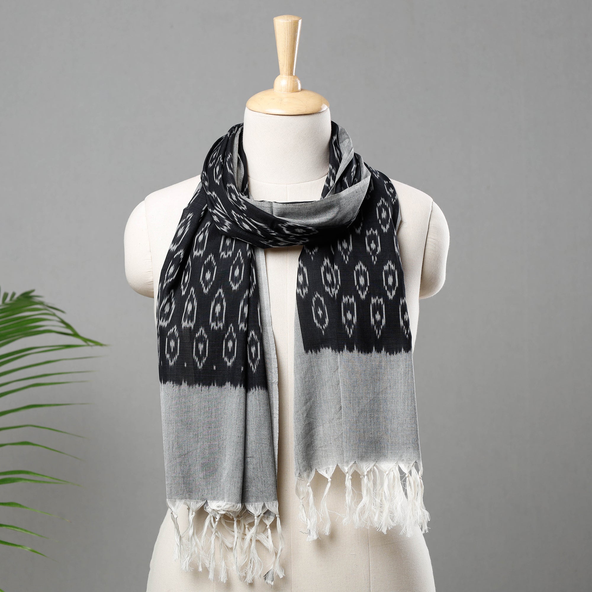 IKAT WEAVES BY EDEM CHANDANA Black - Handloom Mul Cotton Pochampally Ikat Stole