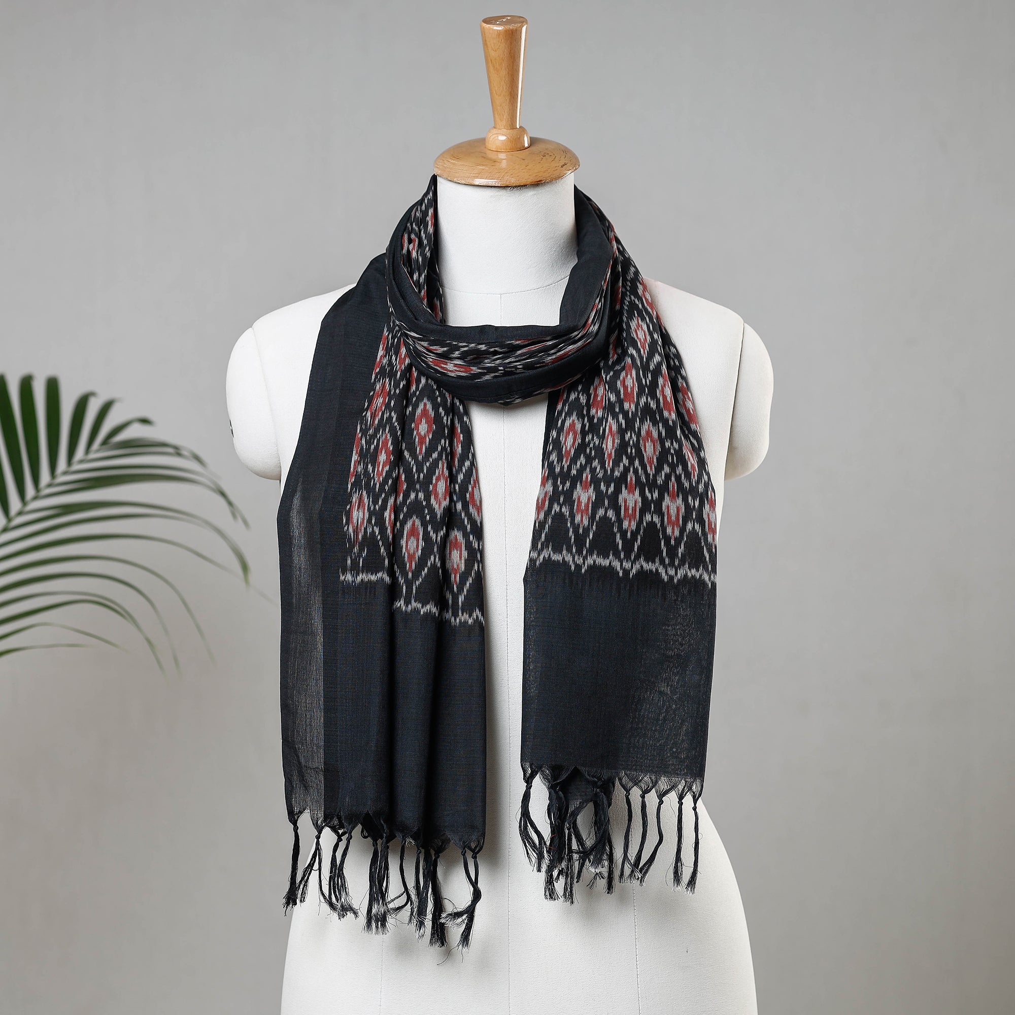 IKAT WEAVES BY EDEM CHANDANA Black - Handloom Cotton Pochampally Ikat Stole
