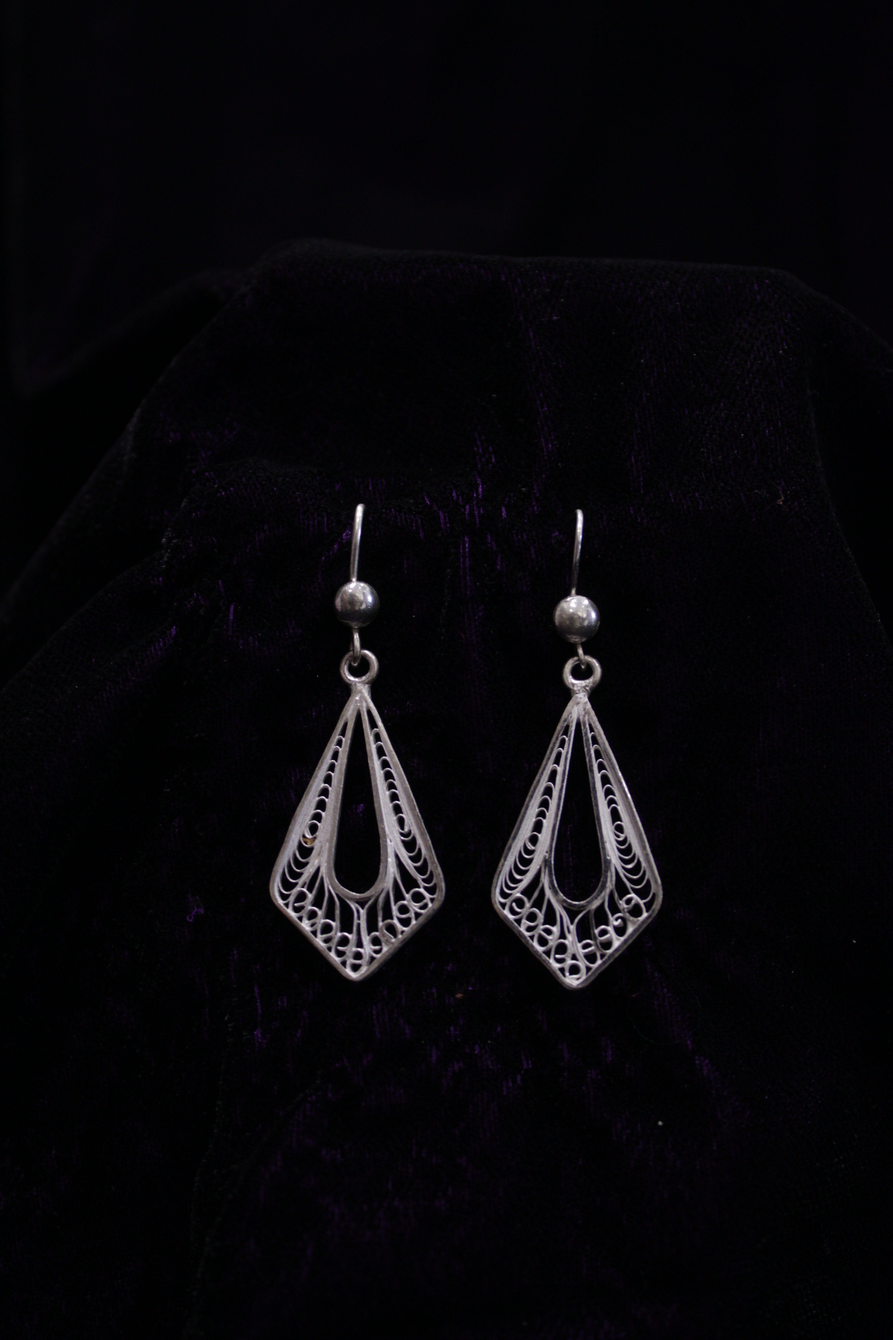 Indianvillez Diamond Silver Bead Filigree Earring Stud - view 2