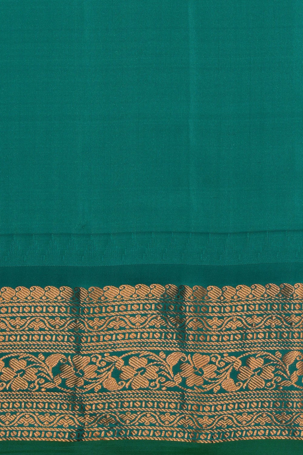 Kalanjali Gadwal Silk Maroon Saree – Women's - view 4