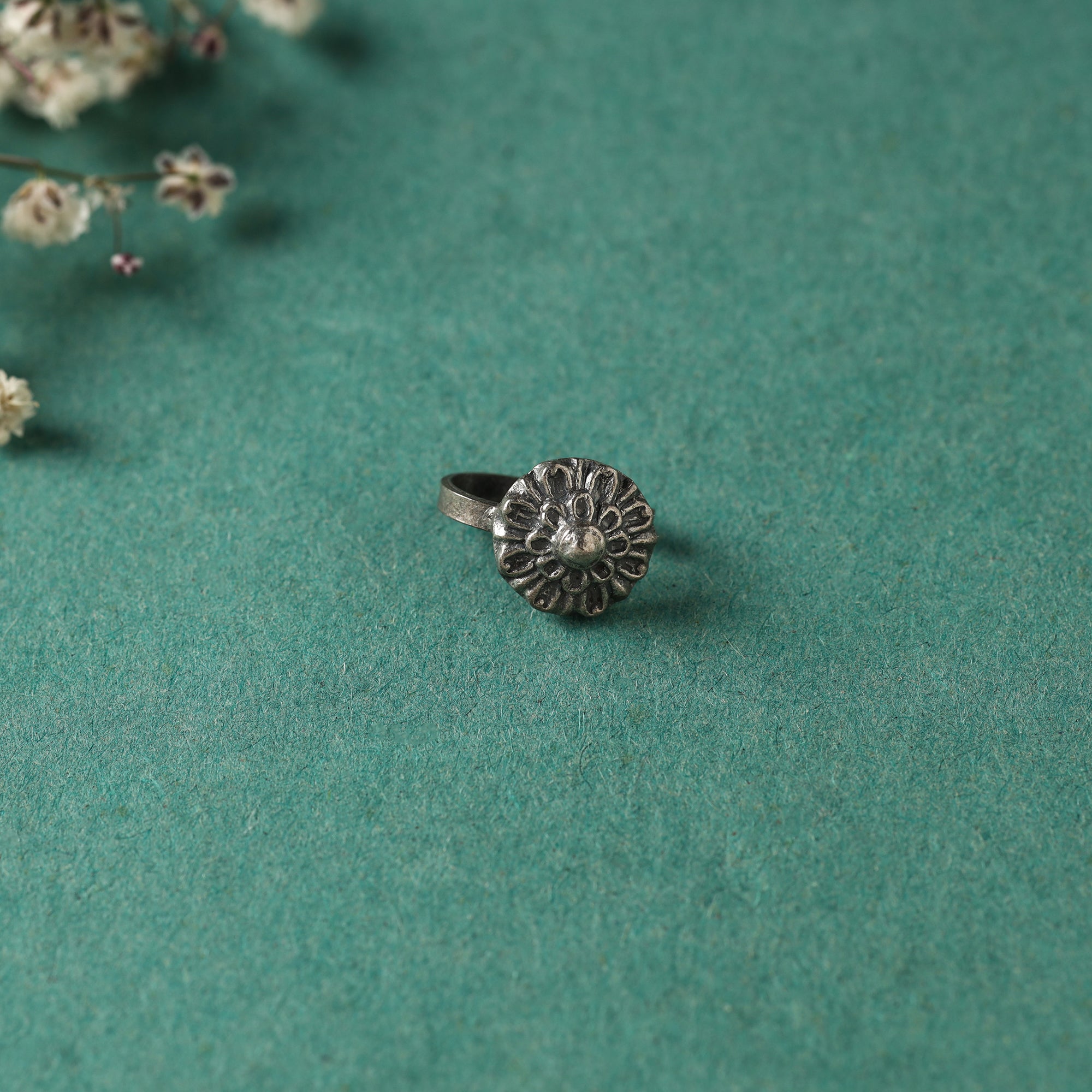 HAVELI CHRONICLES Antique Padma Sterling Silver Nosepin