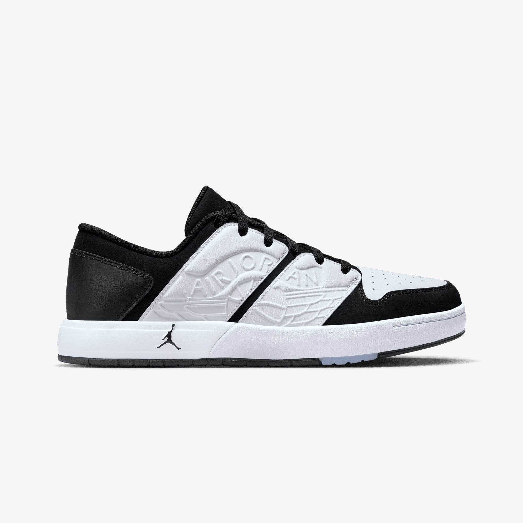 Jordan | NU RETRO 1 LOW { WHITE/BLACK-WHITE