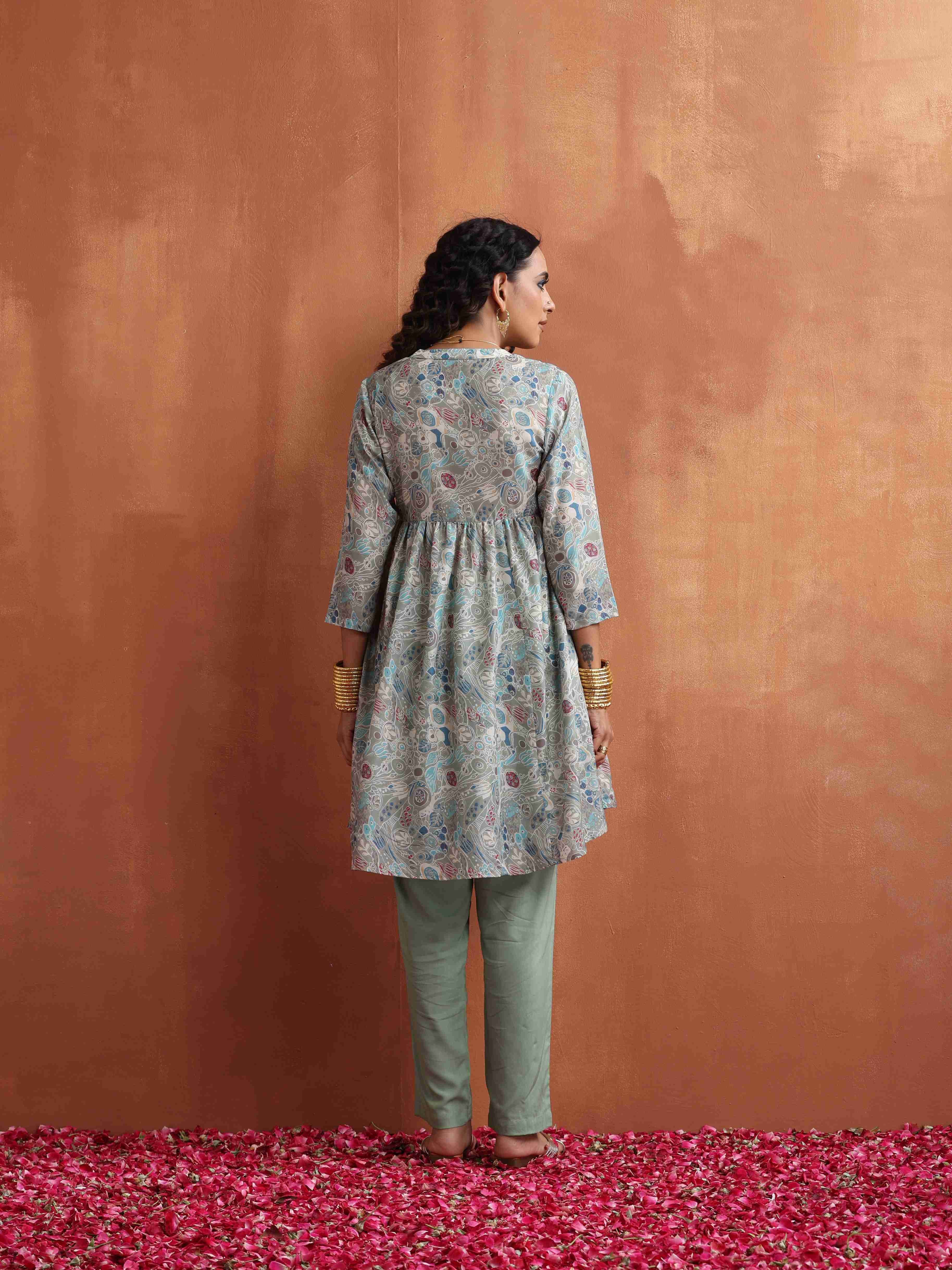 trueBrowns Green Print Flared Kurta Co-ord Set - view 6
