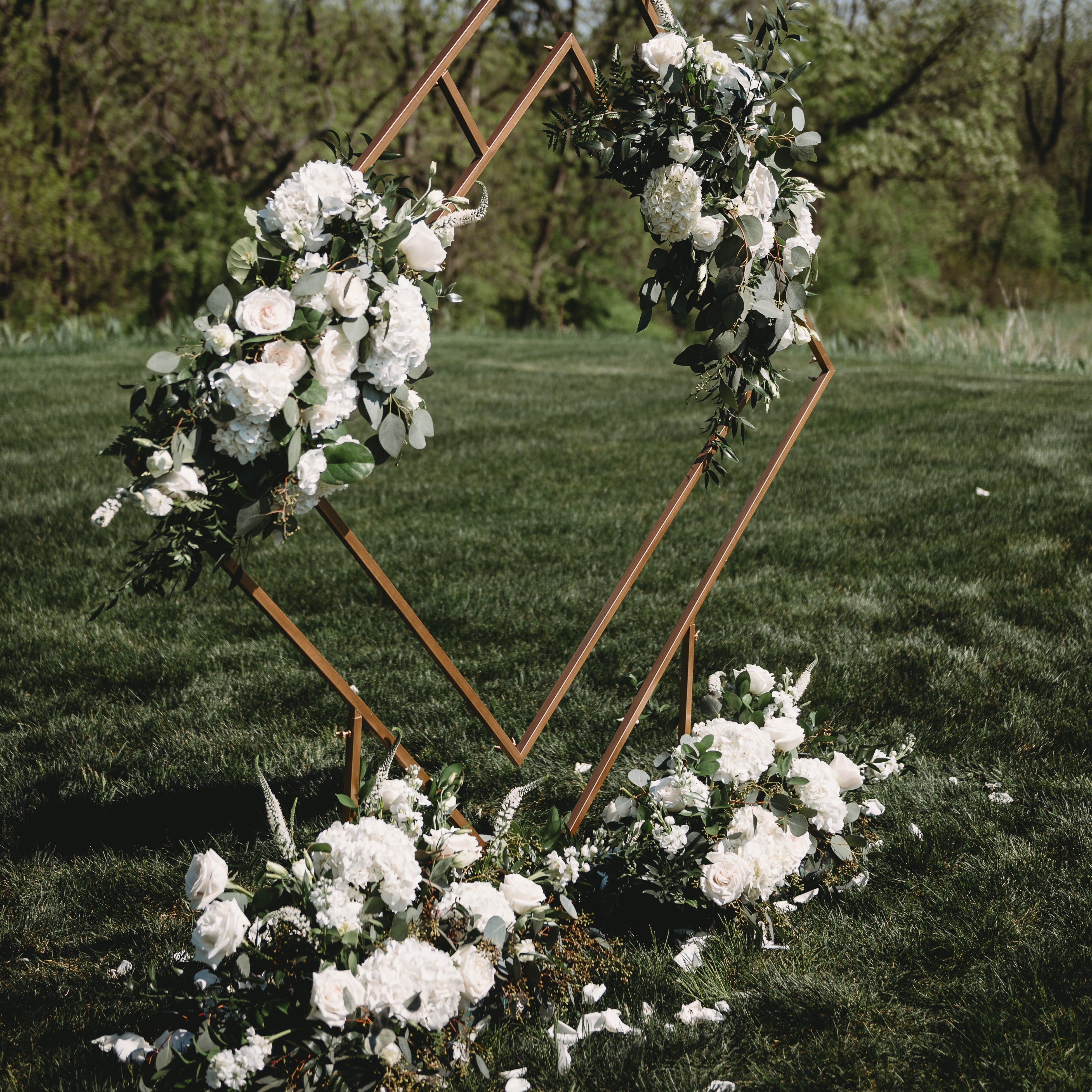 fiftyflowers.com Upscale White and Cream Wedding - view 4