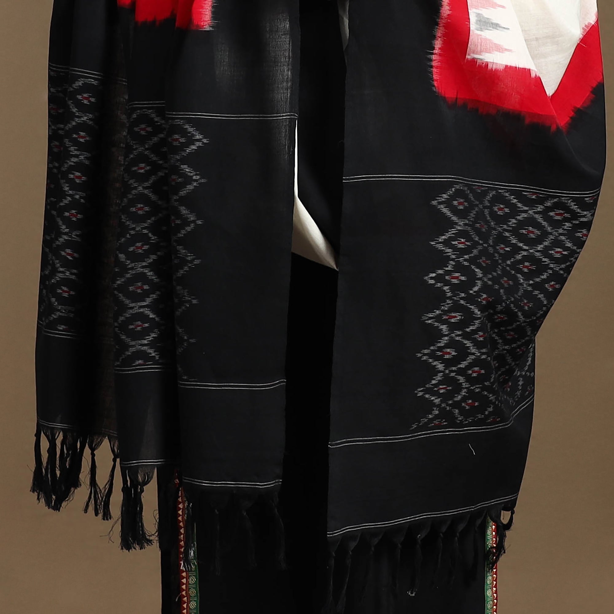 SOUTH KARGHA Black - Handloom Cotton Pochampally Ikat Dupatta 03 - view 4