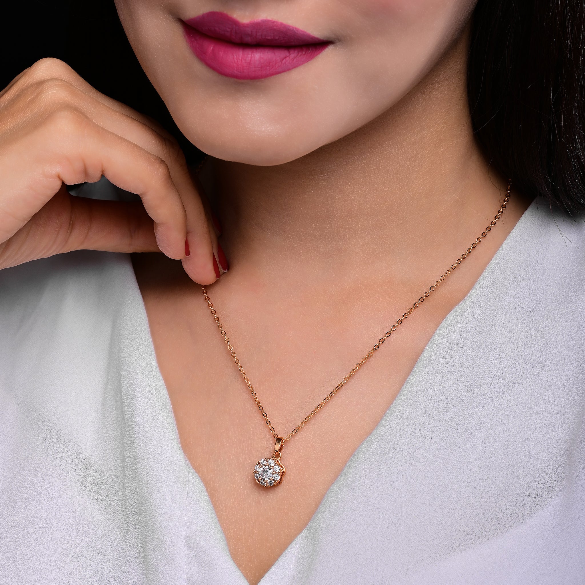 Branta Spinning Diamond Flower Pendant Necklace For Women
