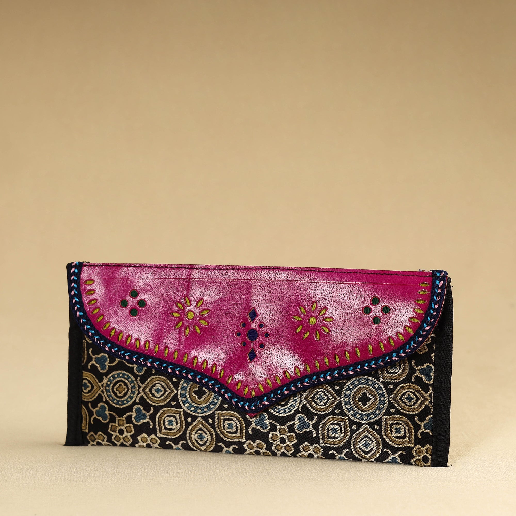ANCHAL BIJLANI PATHUBHAI Black - Kutch Embroidery Mashru Silk Handmade Leather Wallet 05 - view 2