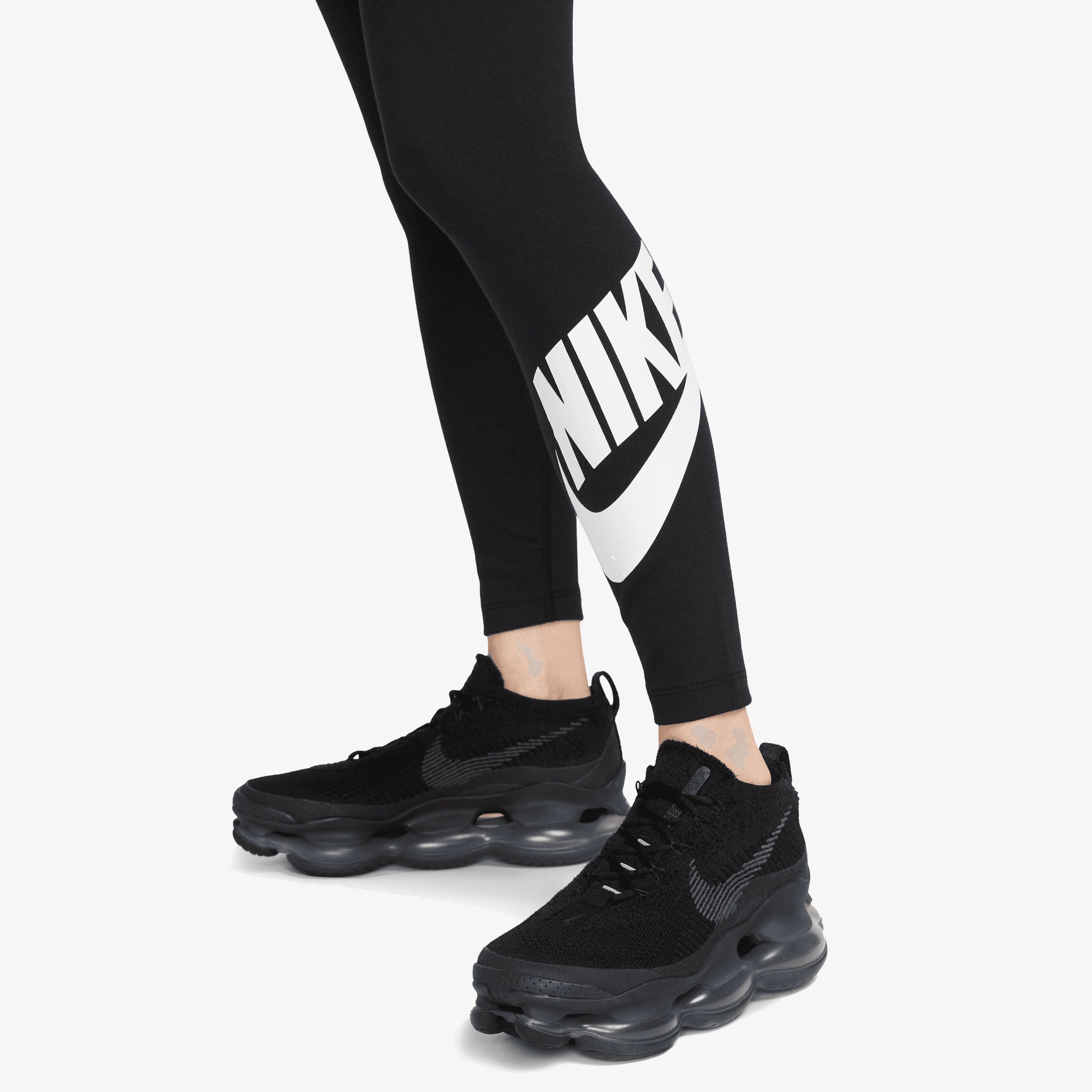 Nike | Sportswear Classics { Black/white - view 3