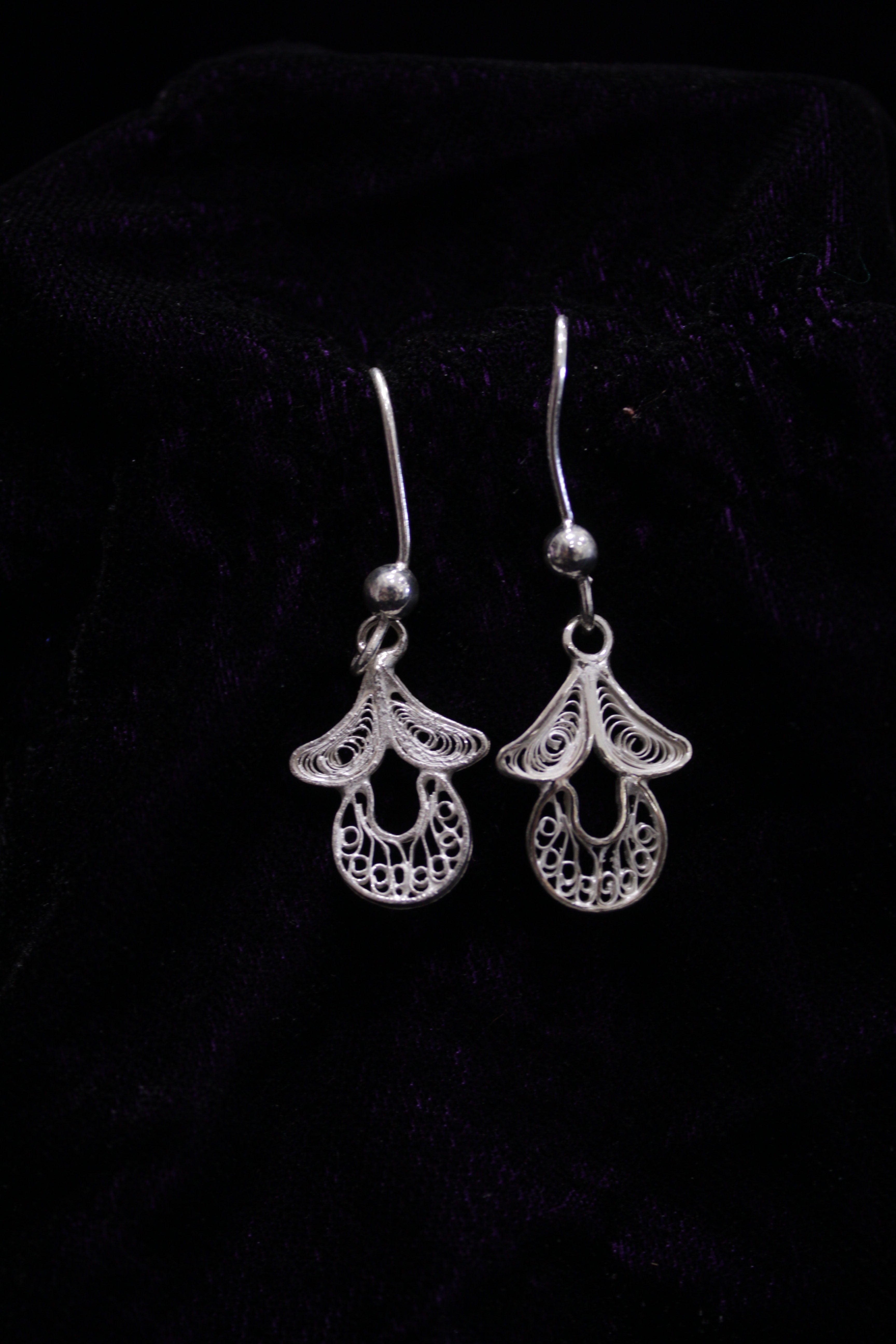 Indianvillez Half Moon Floral Design Silver Filigree Earring