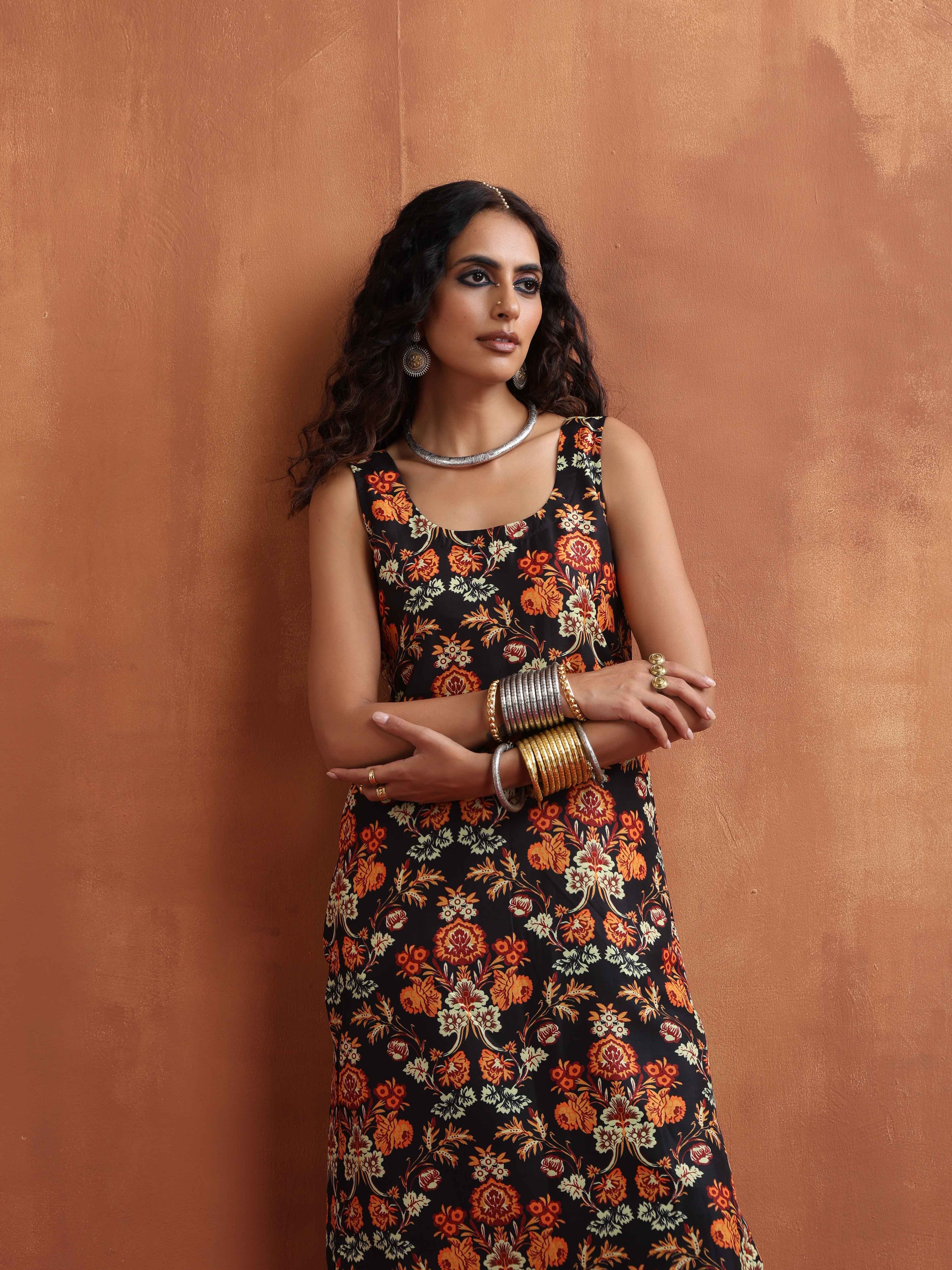 trueBrowns Black Print Straight Kurta Set - view 5