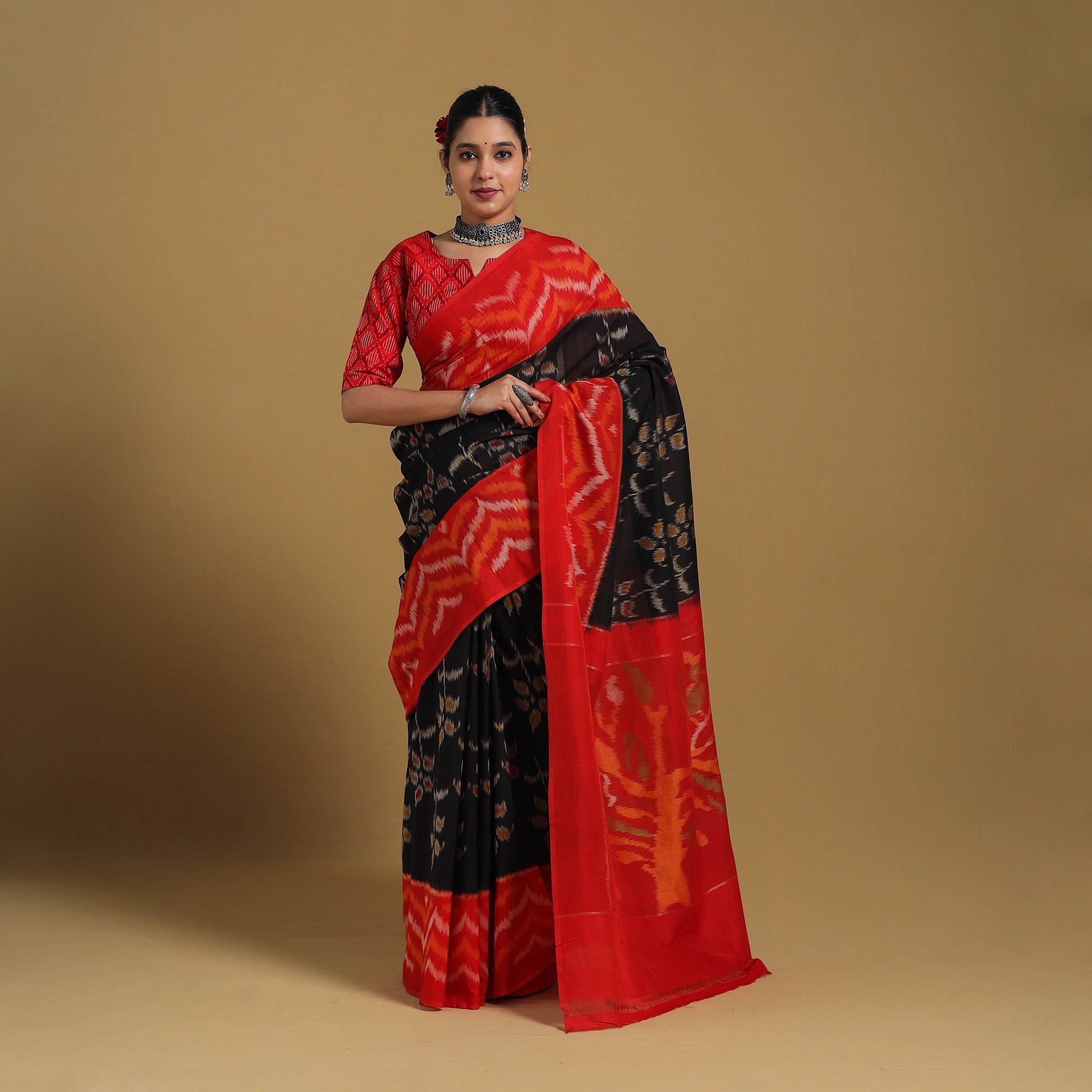 SOUTH KARGHA Black - Telia Rumal Handloom Cotton Pochampally Double Ikat Saree 17