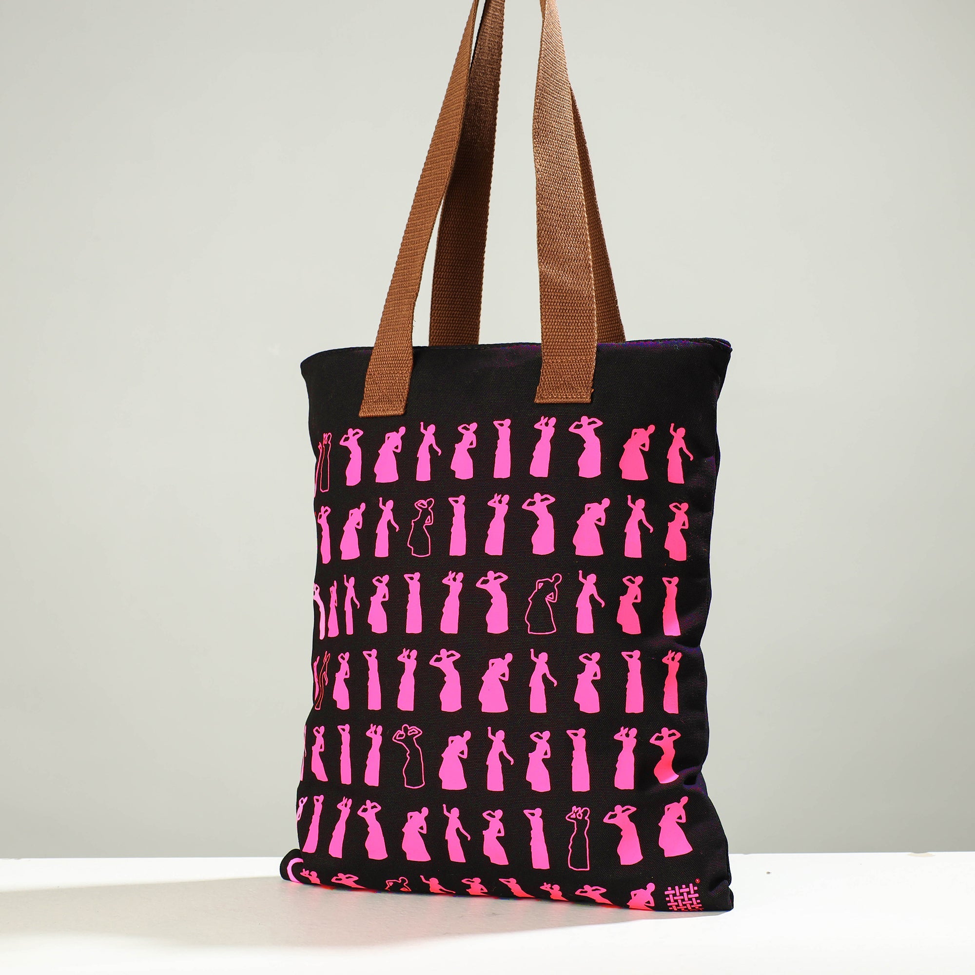 NEST BY ARPIT AGARWAL Black - Assam Bihu Cotton Canvas Shoulder Bag - view 2