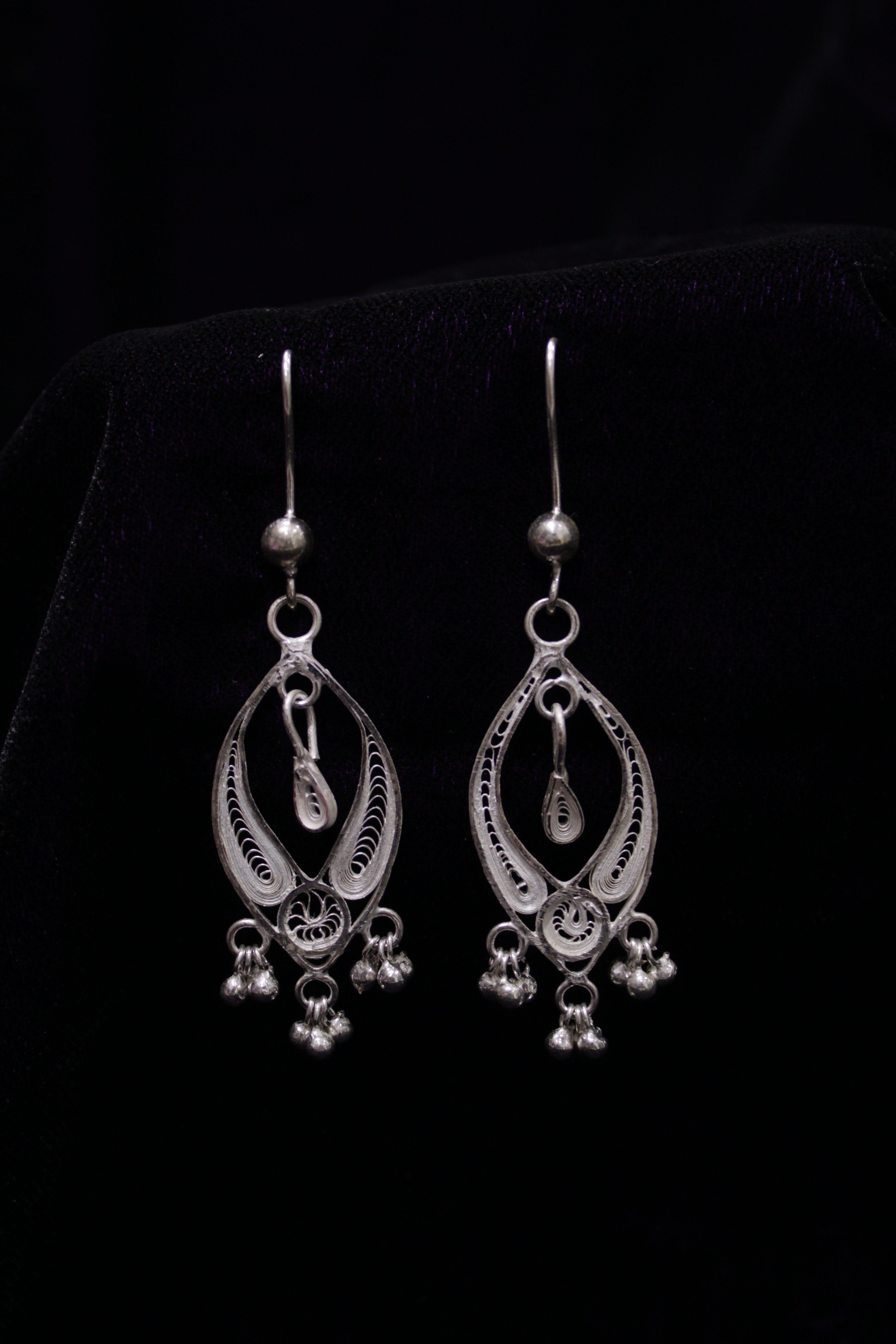 Indianvillez Nacked Eye Designer Silver Filigree Earring Set - view 2