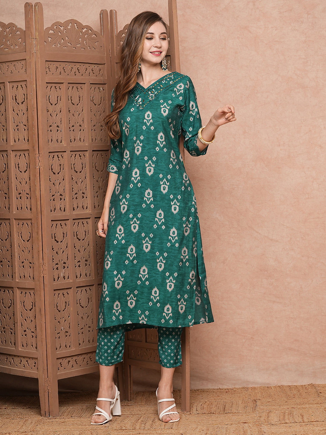 Fashor Ethnic Printed Mirror & Resham Embroidered Kurta with Pants - Green
