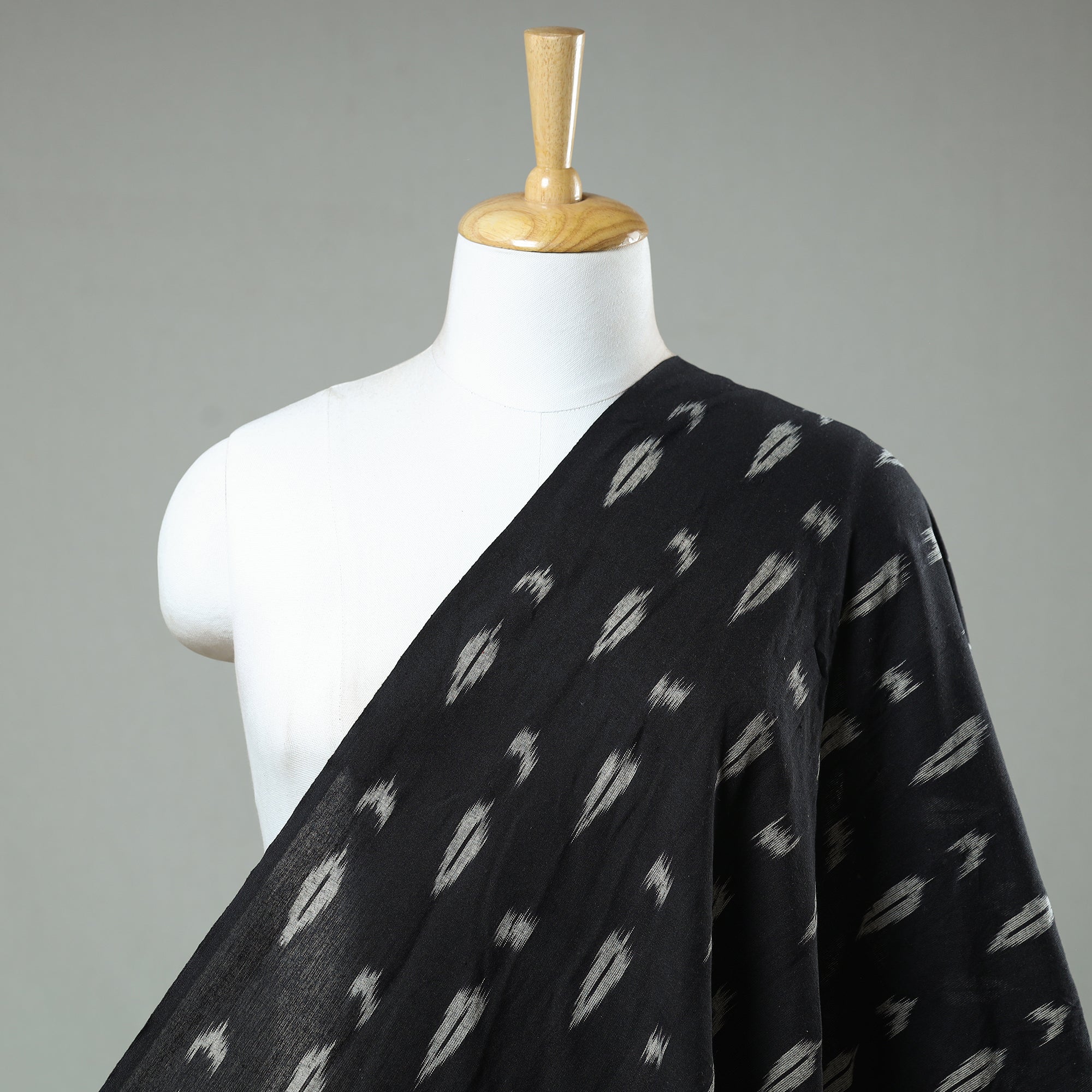 SOUTH KARGHA Black - Pochampally Ikat Weave Cotton Fabric 27