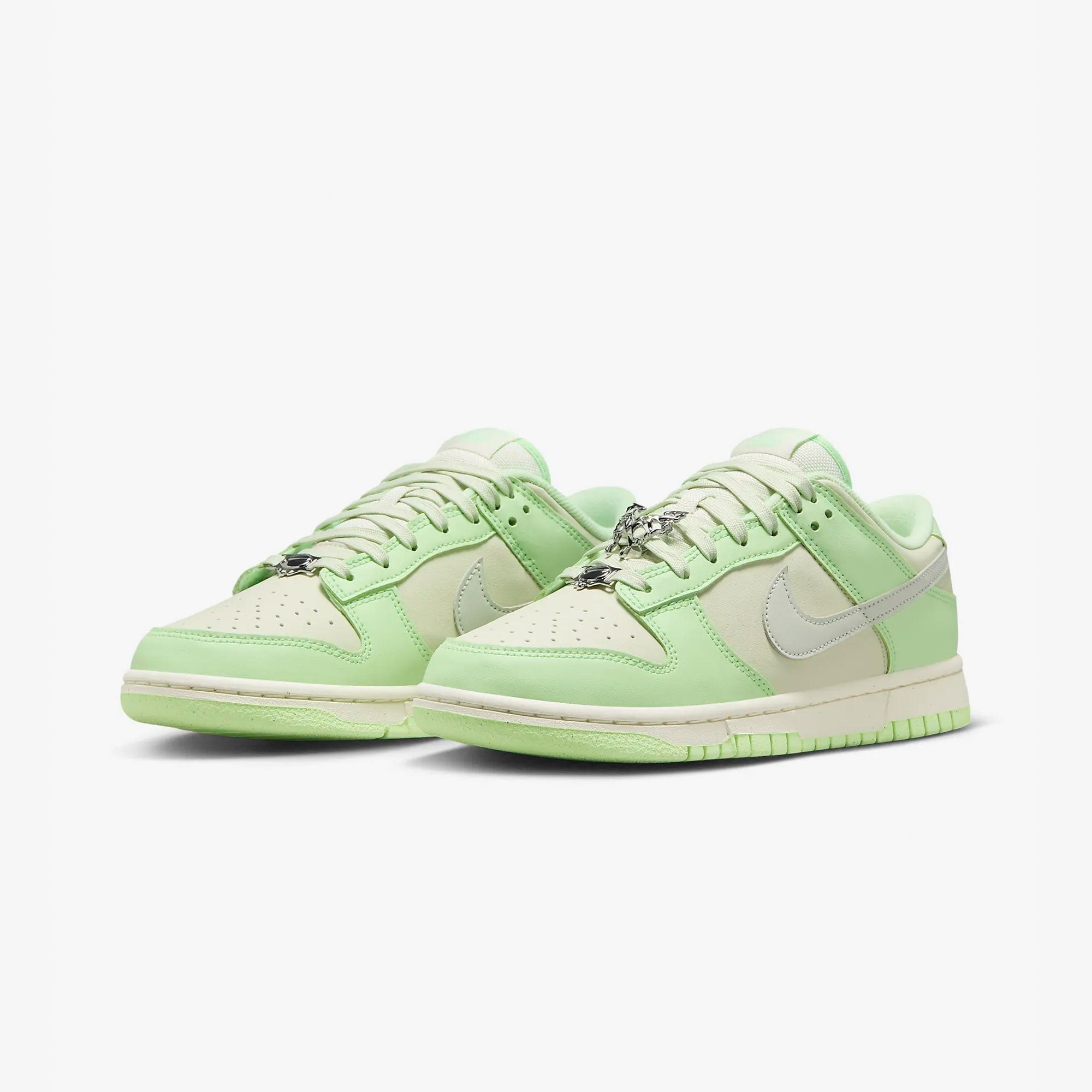 Nike | DUNK LOW NEXT NATURE SE { SEA GLASS/LIGHT SILVER-VAPOR GREEN-SAIL - view 2