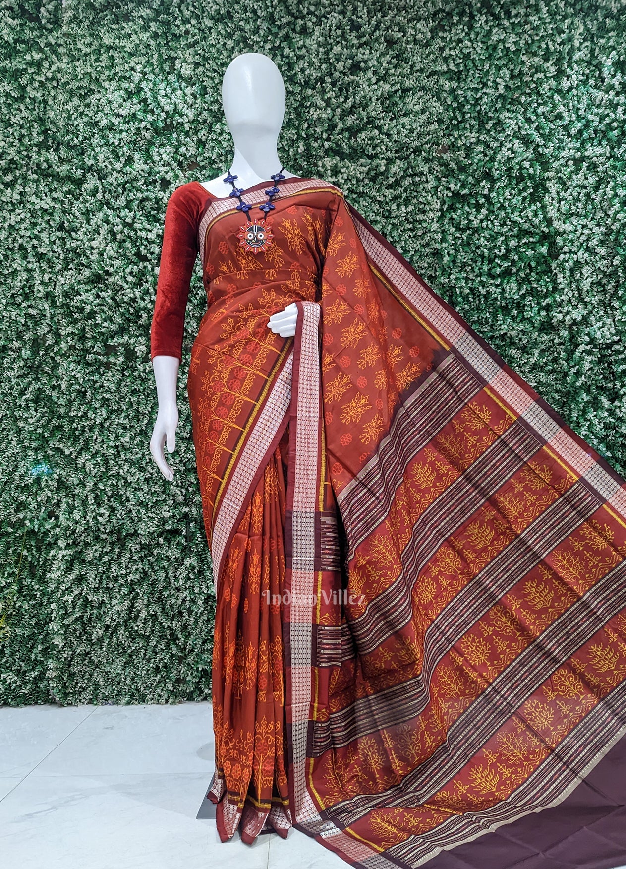 IndianVillèz Maroon Floral Motif Odisha Handloom Sambalpuri Silk Saree