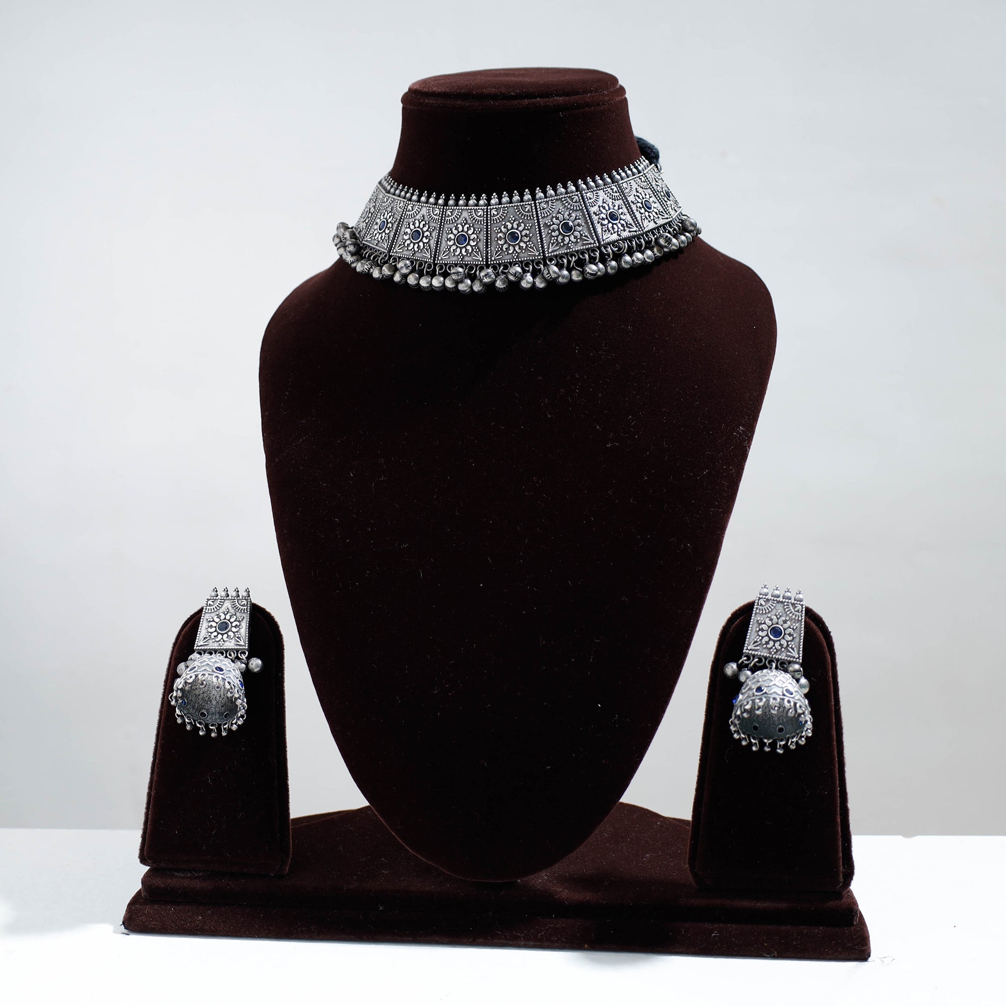 WHITE RIVER STORIES Antique Silver Finish Oxidised Brass Base Choker Necklace Set