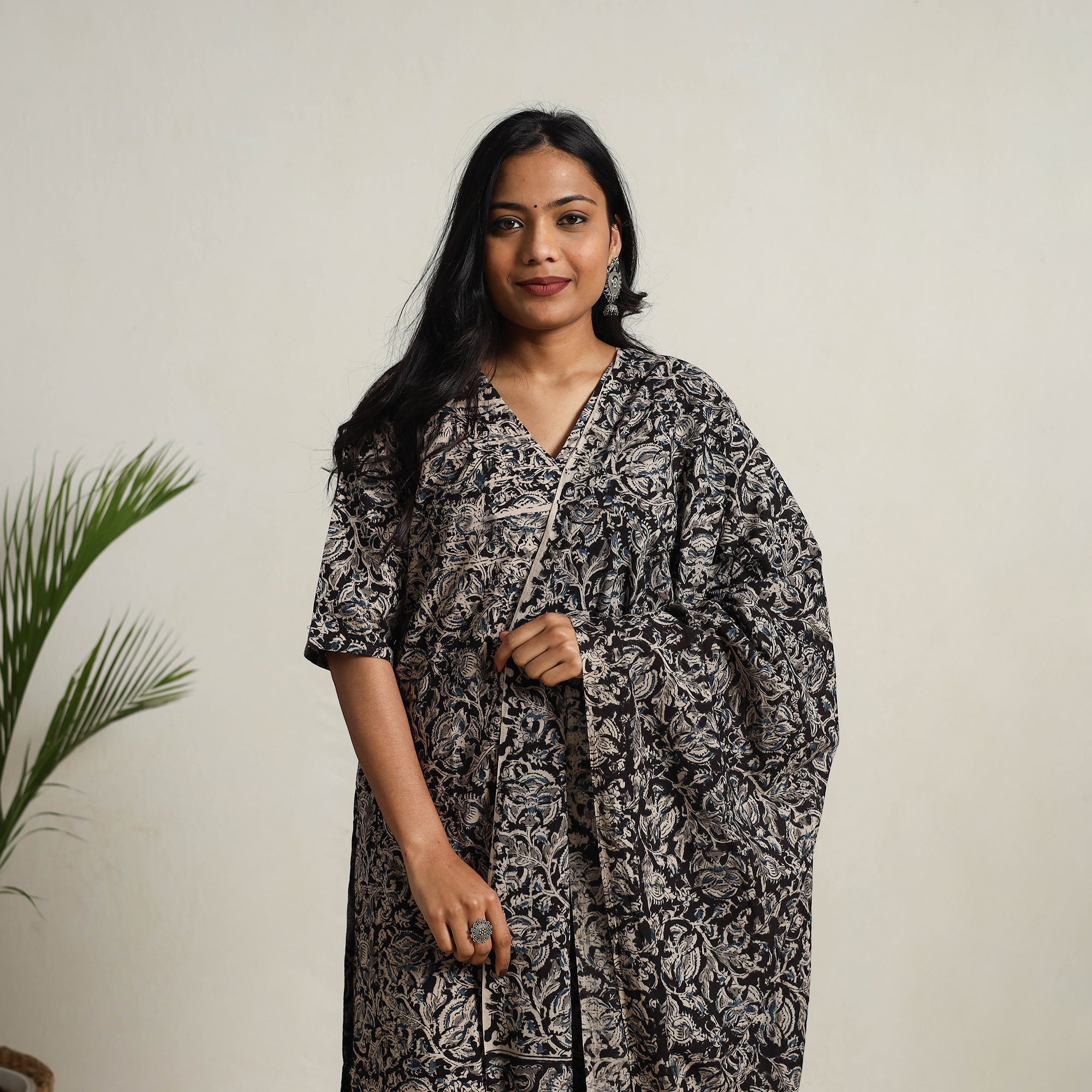 ITOKRI CASUALS Black - Block Printed Cotton Kalamkari Kurta Set 01