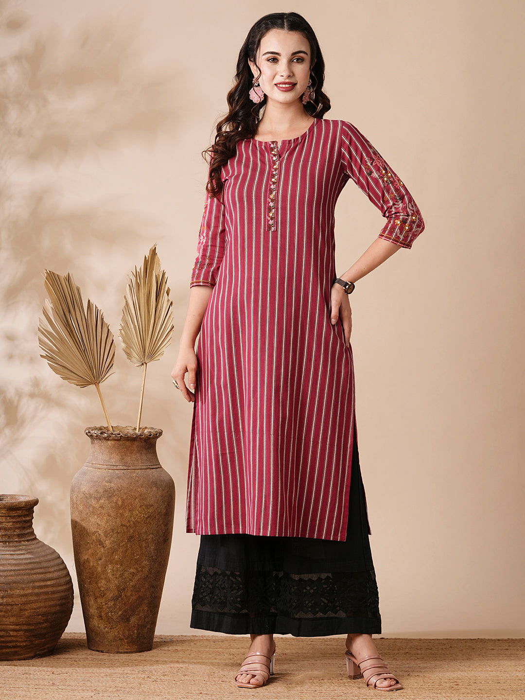 Fashor Stripes Printed Resham & Beads Embroidered Kurta - Magenta - view 3