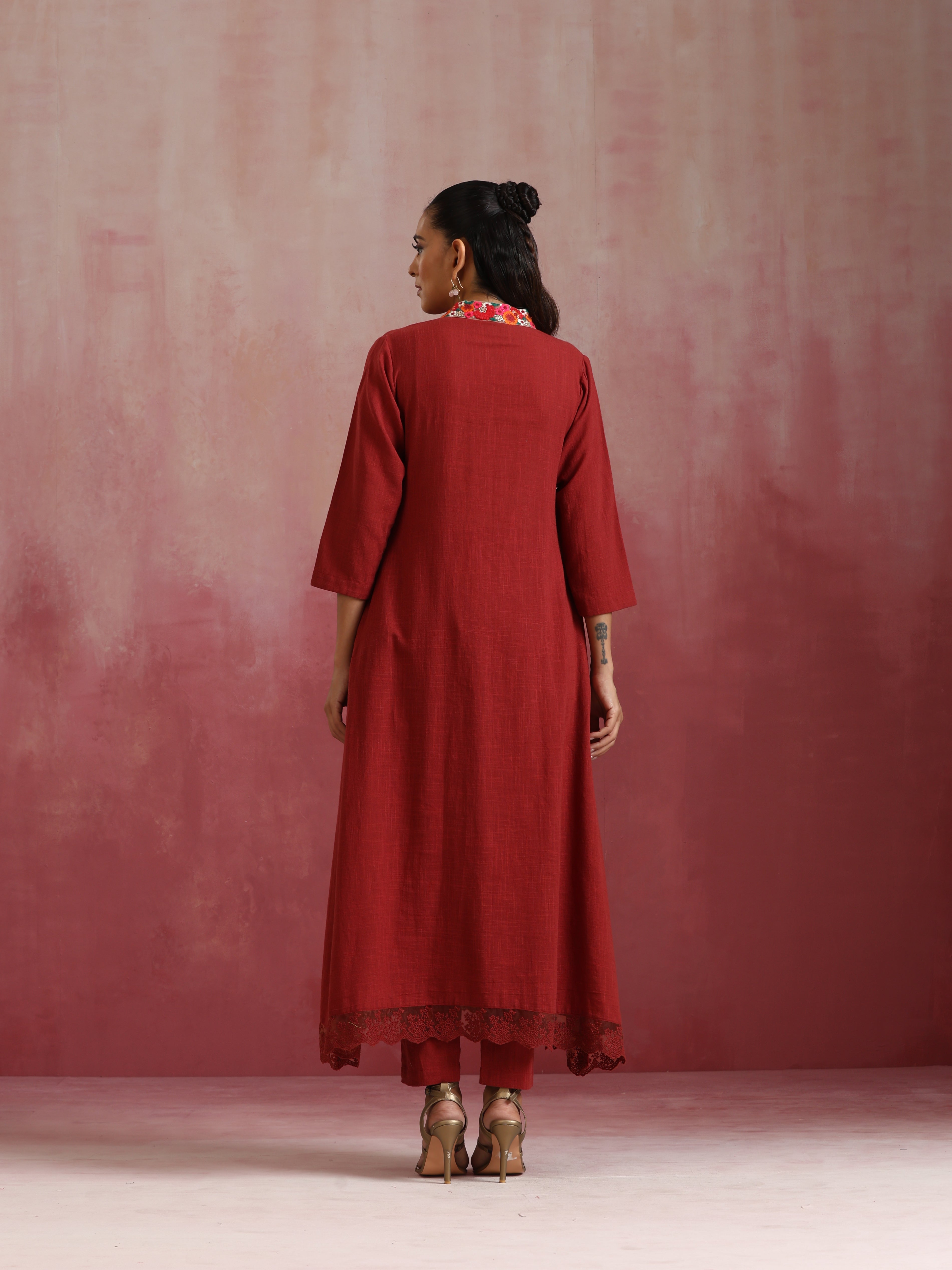 trueBrowns Maroon Cotton Dobby Kurta Set - view 6