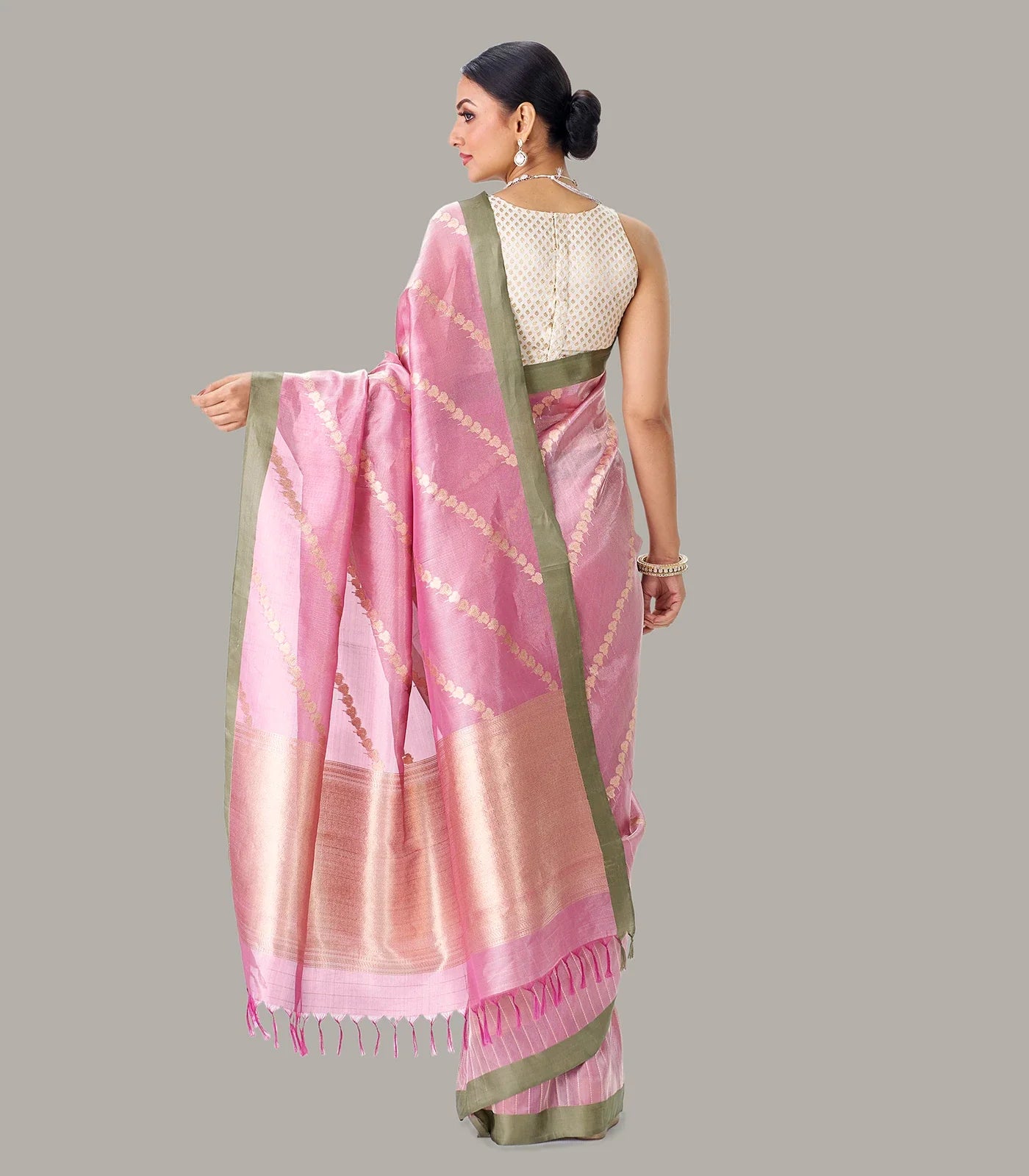RmKV Baby Pink Handloom Banarasi Silk Saree With Diagonal Floral Motifs - view 2